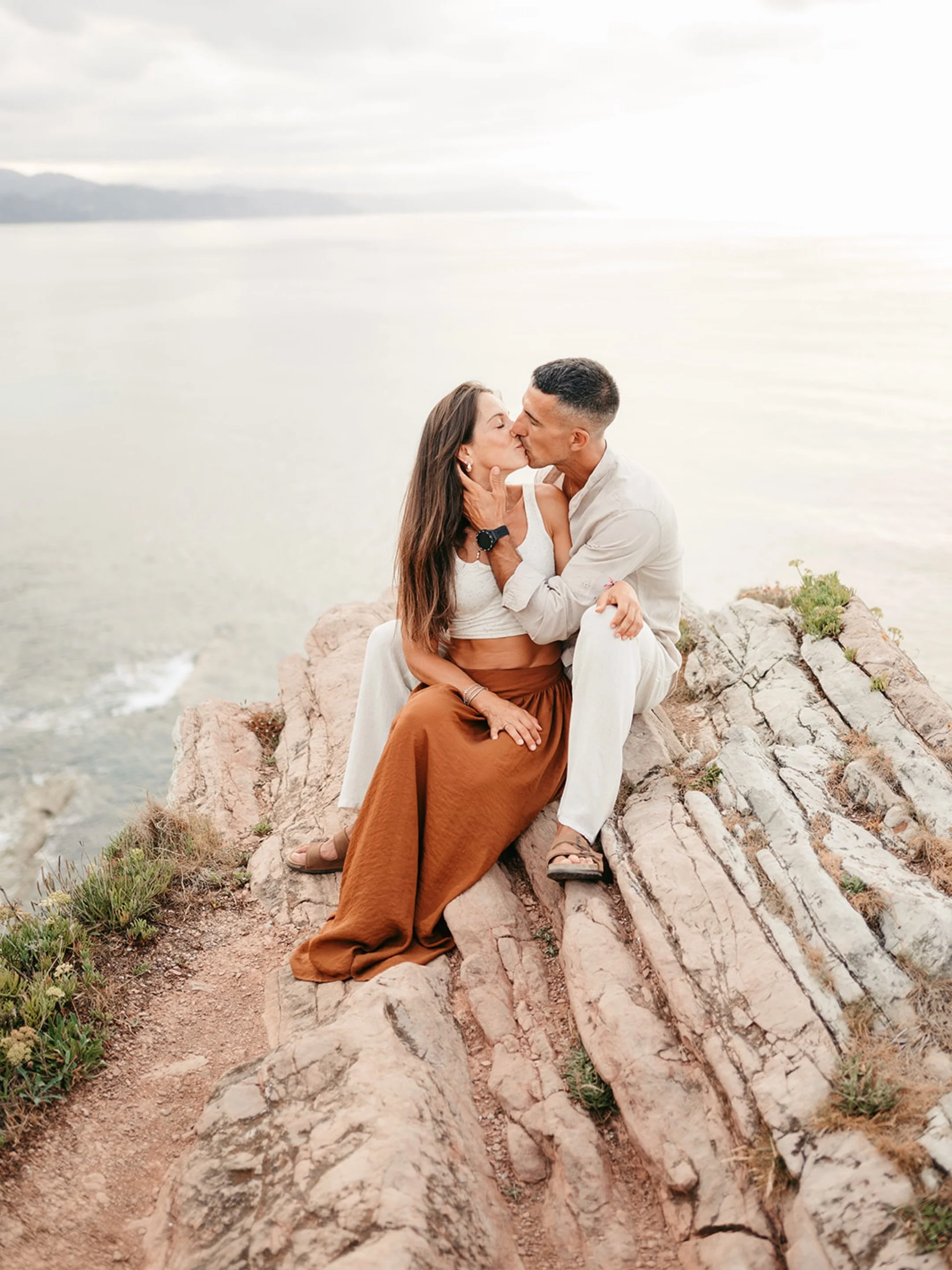 Mar&iacute;a &amp; Jonathan. Est&aacute; apunto de terminar la temporada de prebodas, el tiempo ya es m&aacute;s fresco, la puesta de sol es cada vez antes, y aunque las luces de invierno son tambi&eacute;n incre&iacute;bles, dejo de hacerlas hasta M