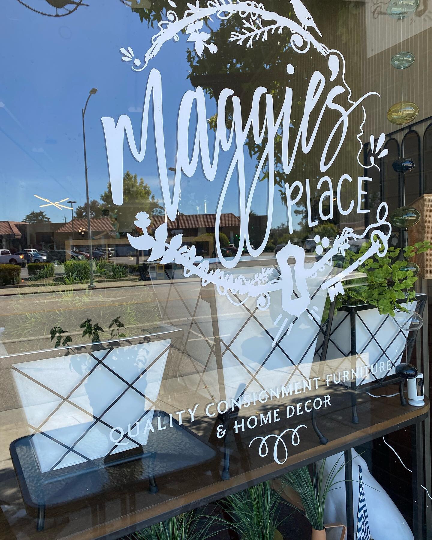 Hi Peeps
We will be closed tomorrow, Wednesday the 20th ~ back open Thursday!
Working on an off-site design project!
.
.
.
.
#maggiesplacesantacruz 
#designservicesavailable 
#designinspo 
#shoplocal 
#visitsantacruz