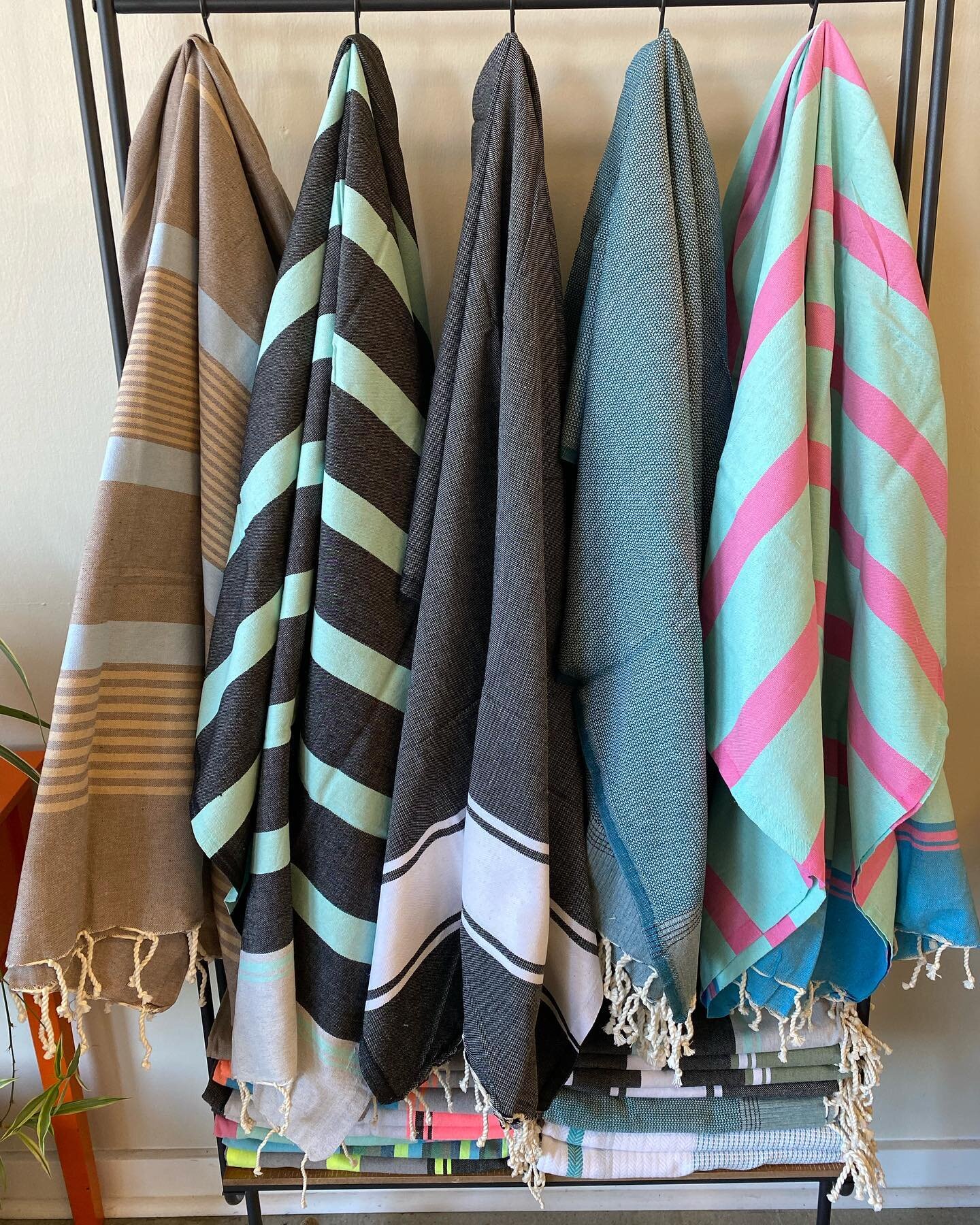 Restock of your favorite Turkish towels! 
Come on down while the selection is good!
*Sand free beach/surf towel
*Lightweight/compact for travel
*shawl/wrap on cool beach nights 
*yoga/gym towel
*Super absorbent
*Hiking/camping
.
.
.
.
#maggiesplacesa