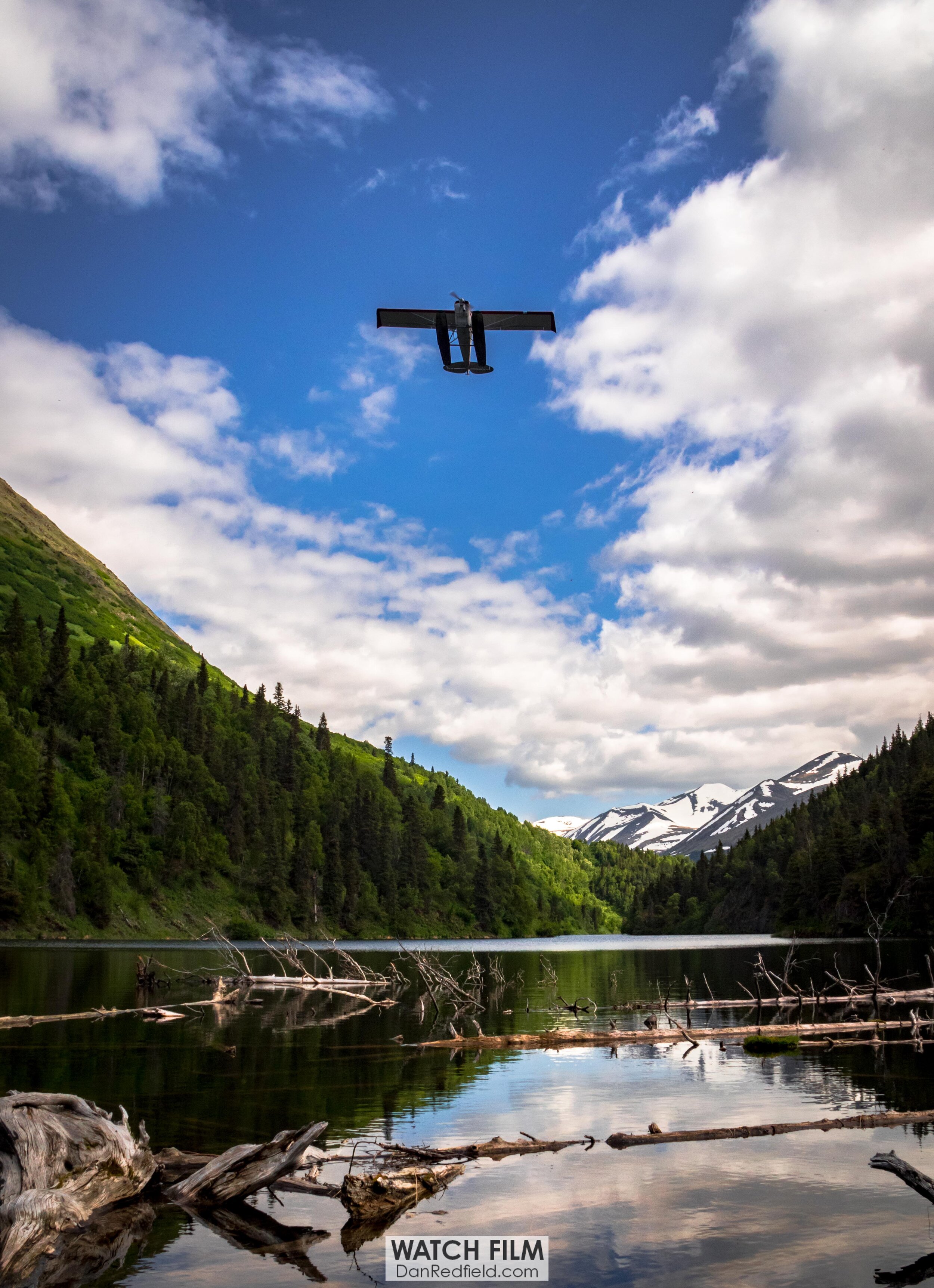 float plane on lake in remote alaska 3.jpg