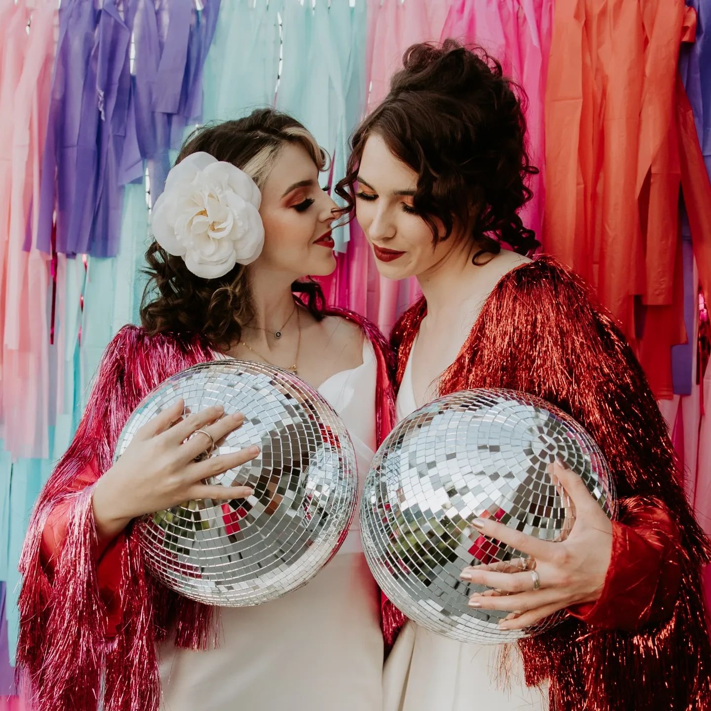 Give me more of this 

Putting together this collab love is love funky wedding shoot was so fun!
I hoped to do this again this year
Would anyone be interested
Vendors?
Last year I reached out to and pulled together some of the coolest vendors and thi