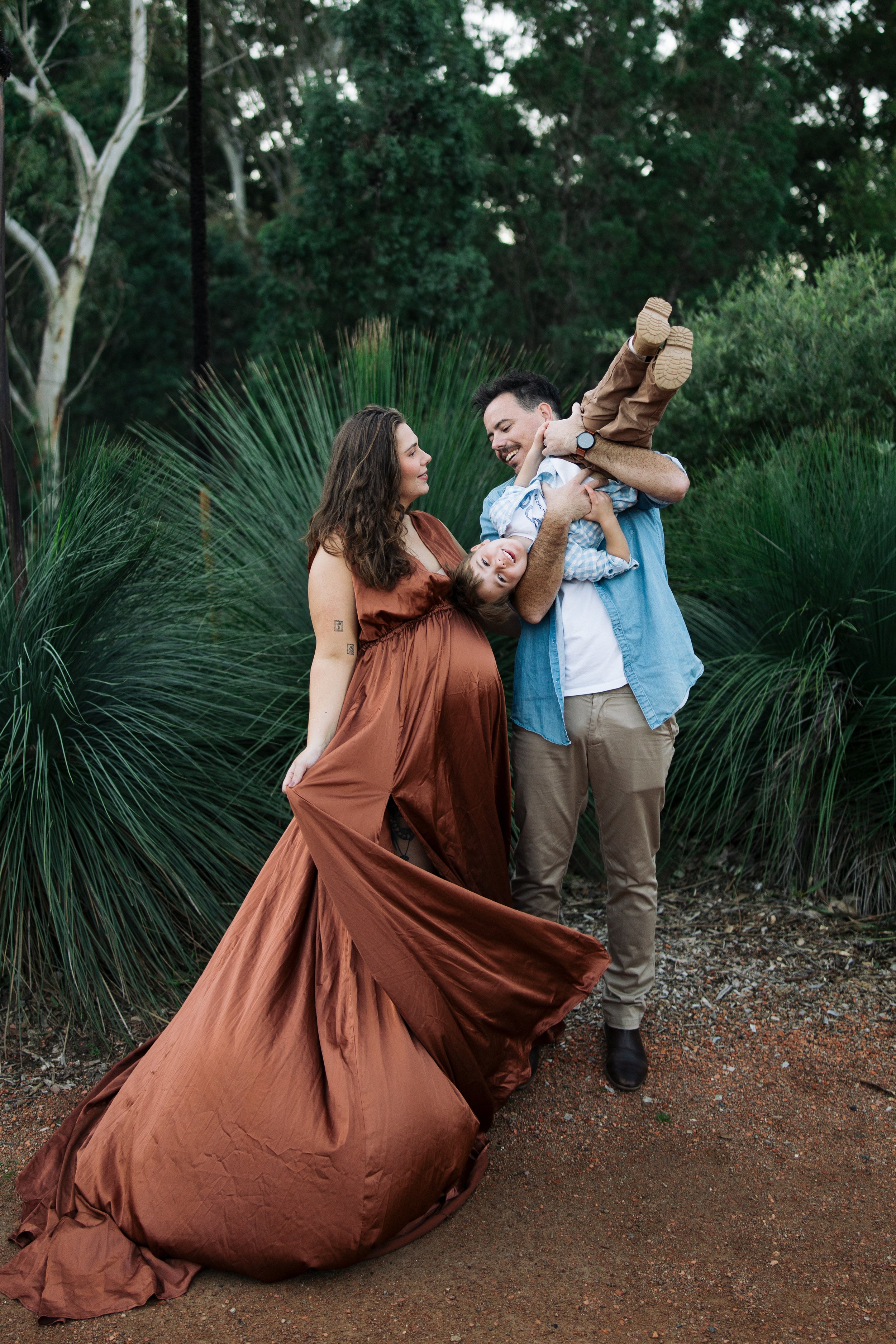 260606_160940_shae maternity session_1420.jpg