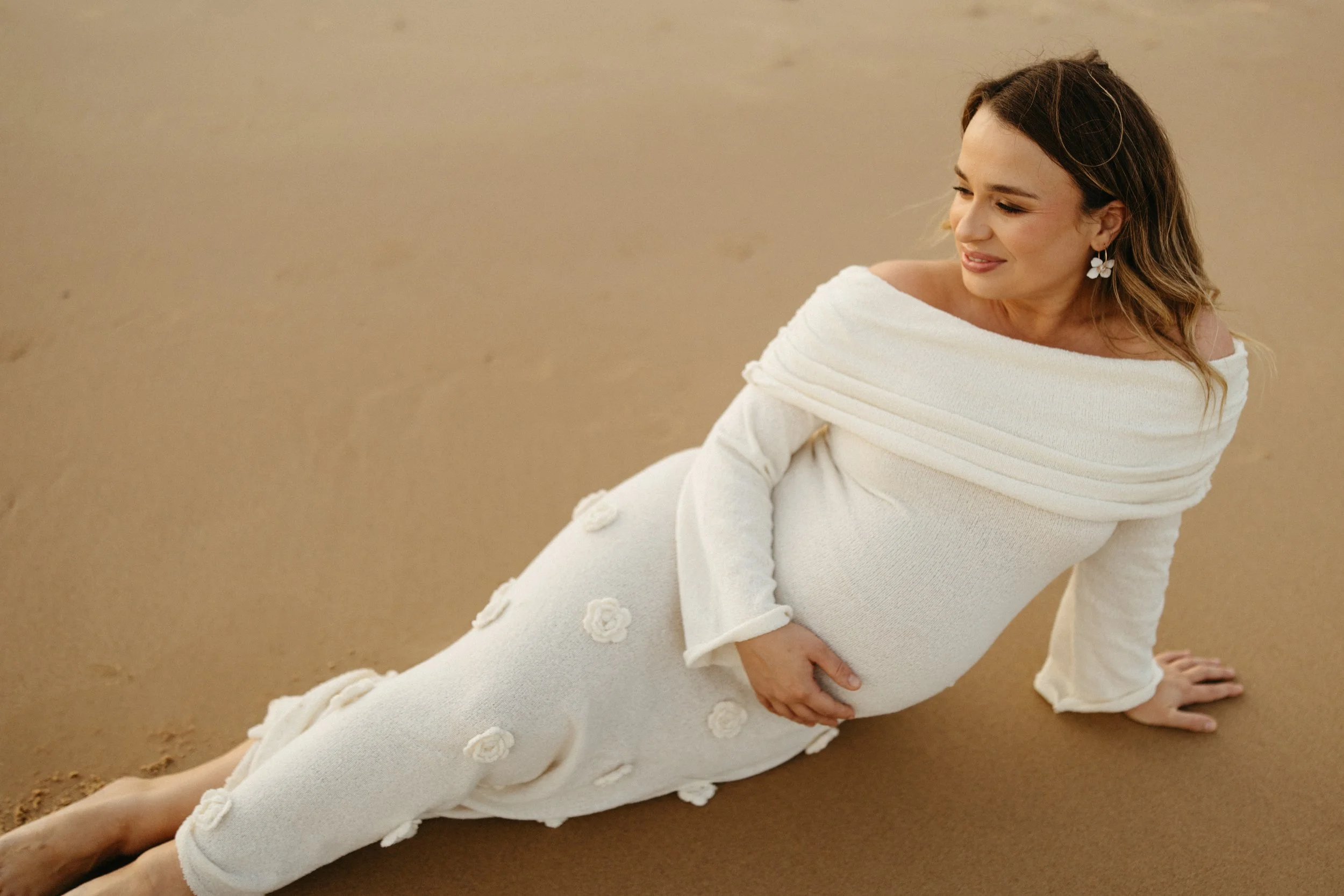 250815_175644_Ali Maternity Session_1342.jpg