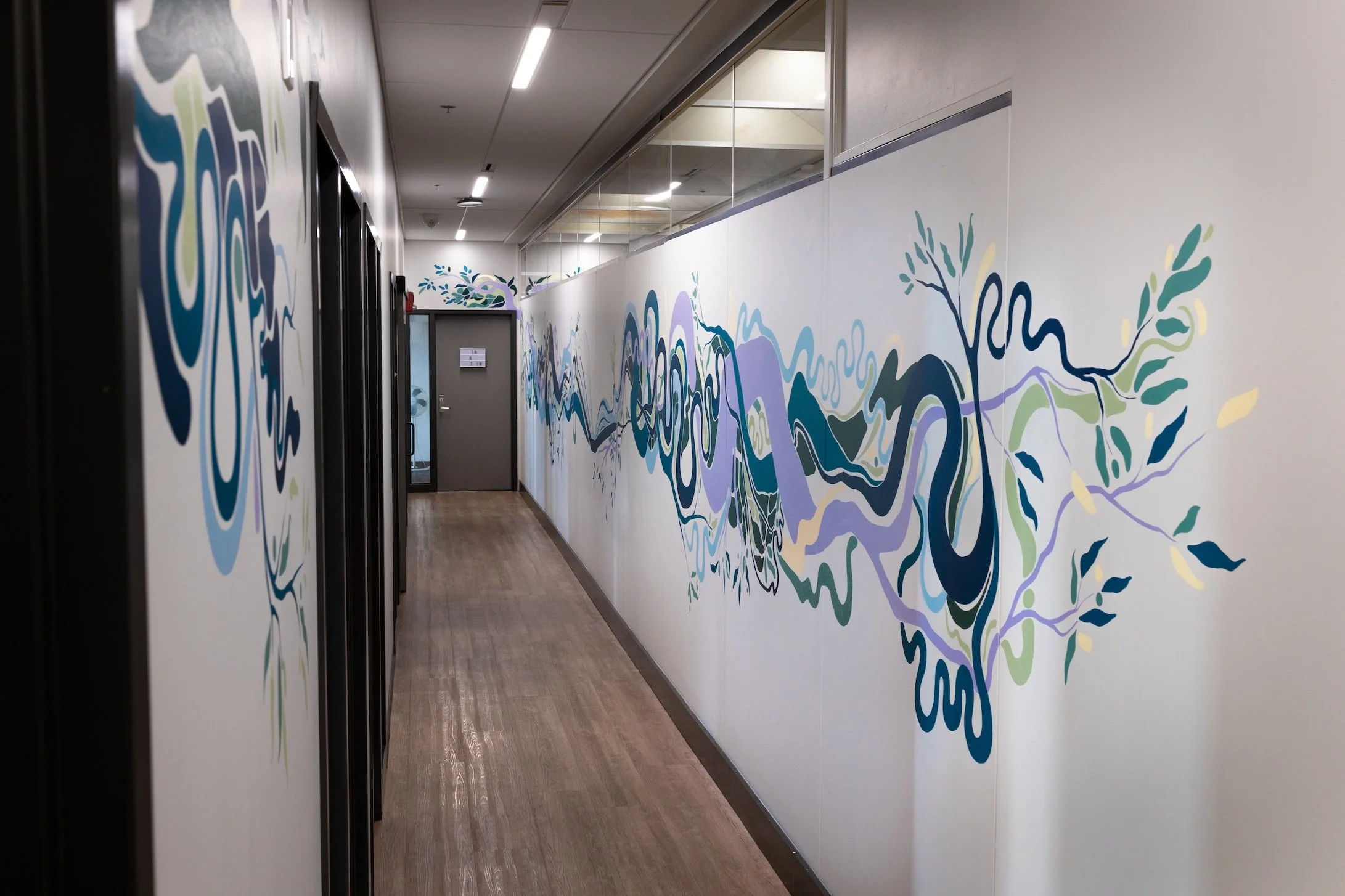 Branches and Bends, Acrylic Mural on Sheetrock, Tulane University Howard Tilton Memorial Library, 3rd Floor ILC + CELT, 2025, hallway detail