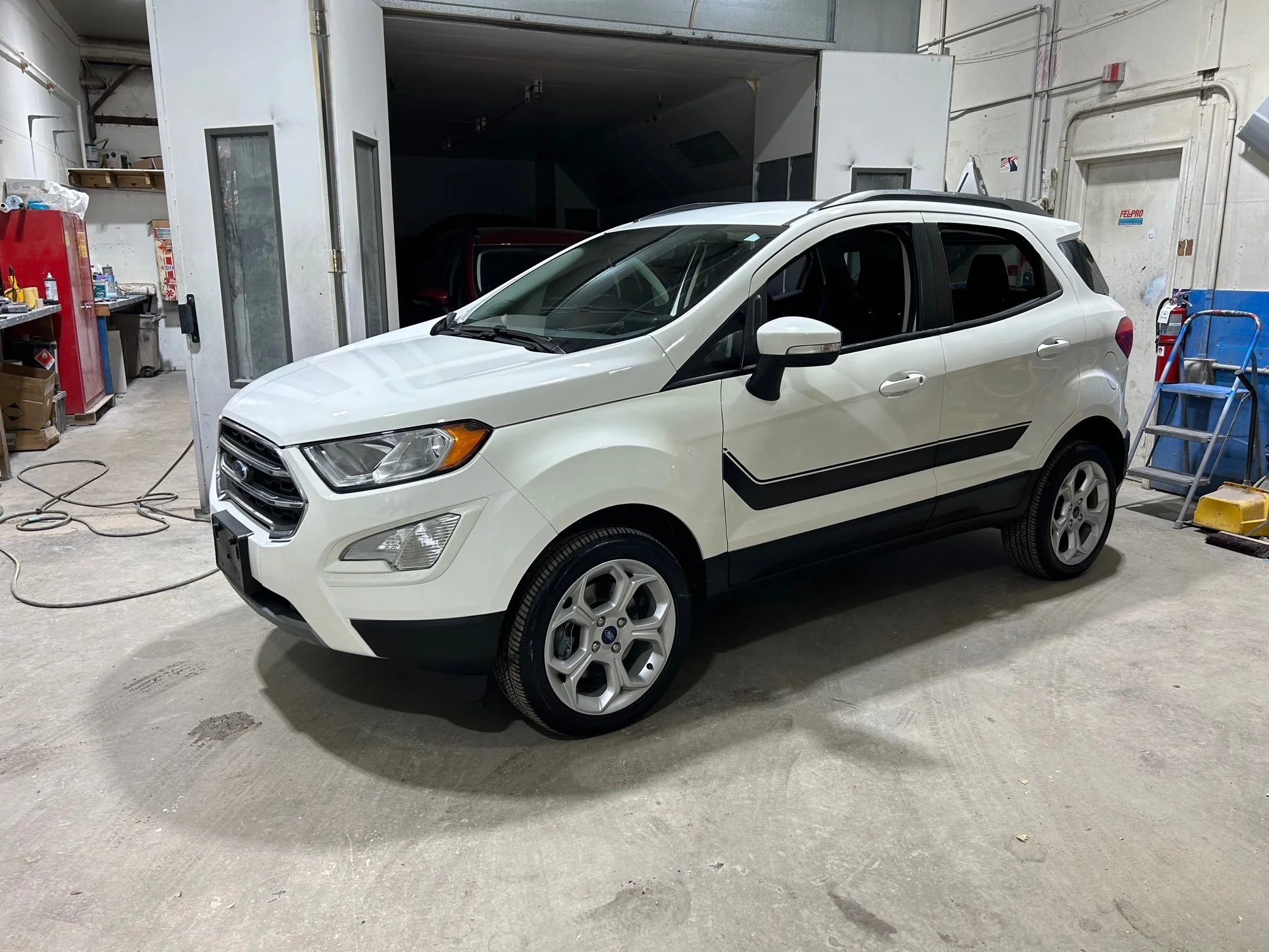 2022 Ecosport SE  4 WHEEL DRIVE, heated seats,  ONLY 4K actual original miles.!  JUST GOT RESERVED.
