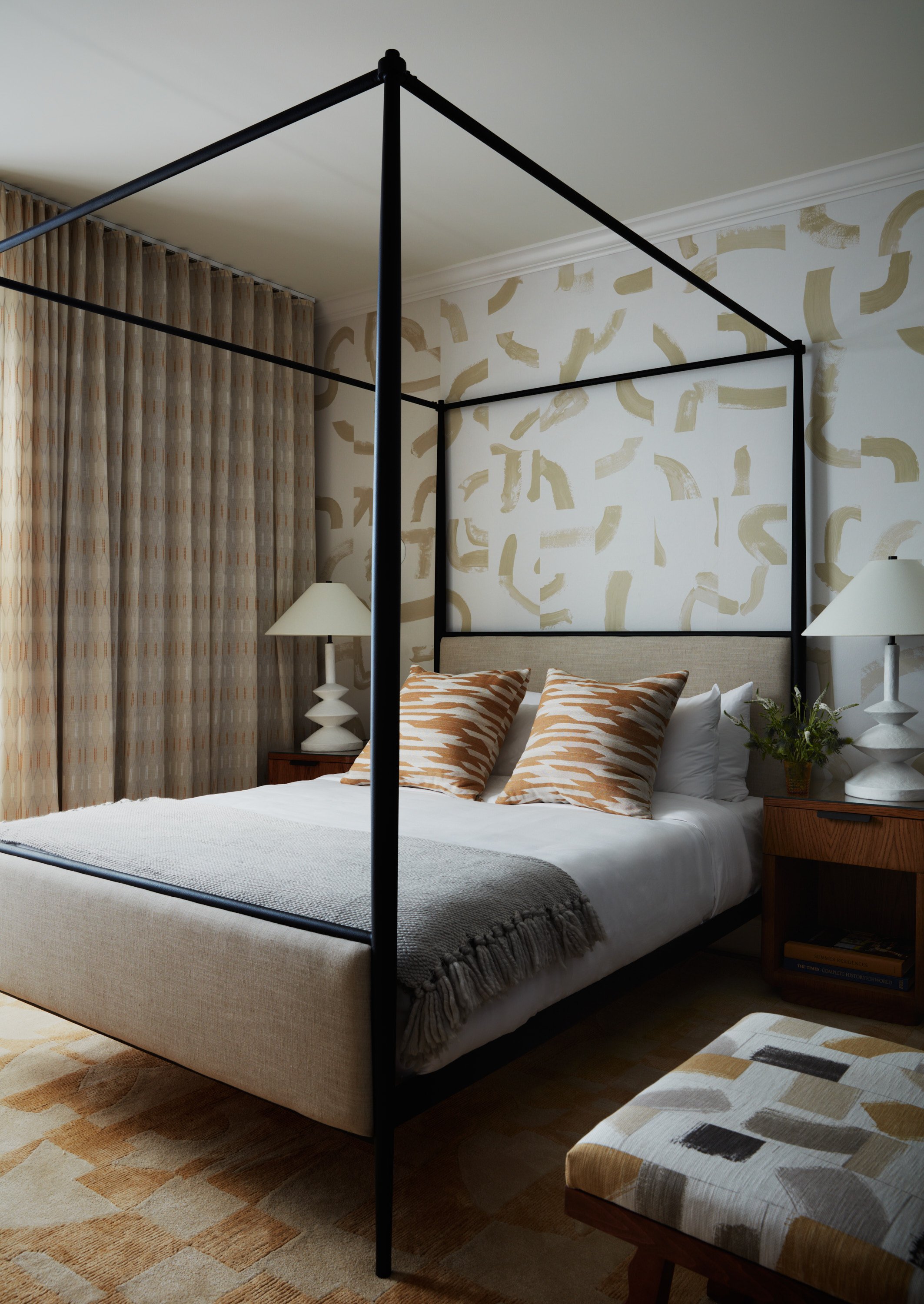 250822_TLenz_Siriano_Delamar16097 1.jpg