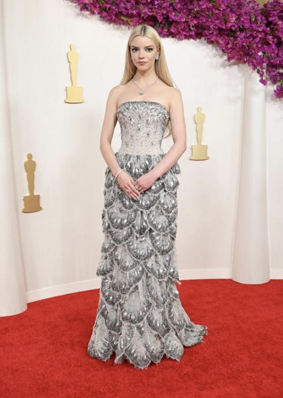 Beyond the Screen: How Anya Taylor-Joy Shapes Today’s Fashion Landscape