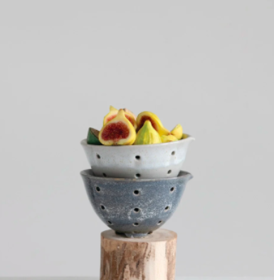 Stoneware Berry Bowl with Glaze