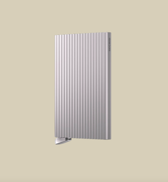 Fluted Cardprotector in Silver