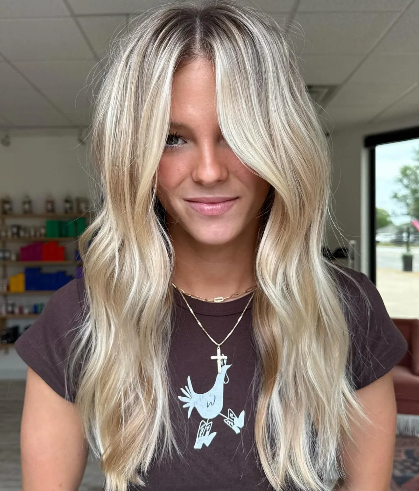 bright bold + BEAUTIFUL 🤩

mane artist: @morgan.nativemane 
mane muse: @karliesaums
color: @randcopro