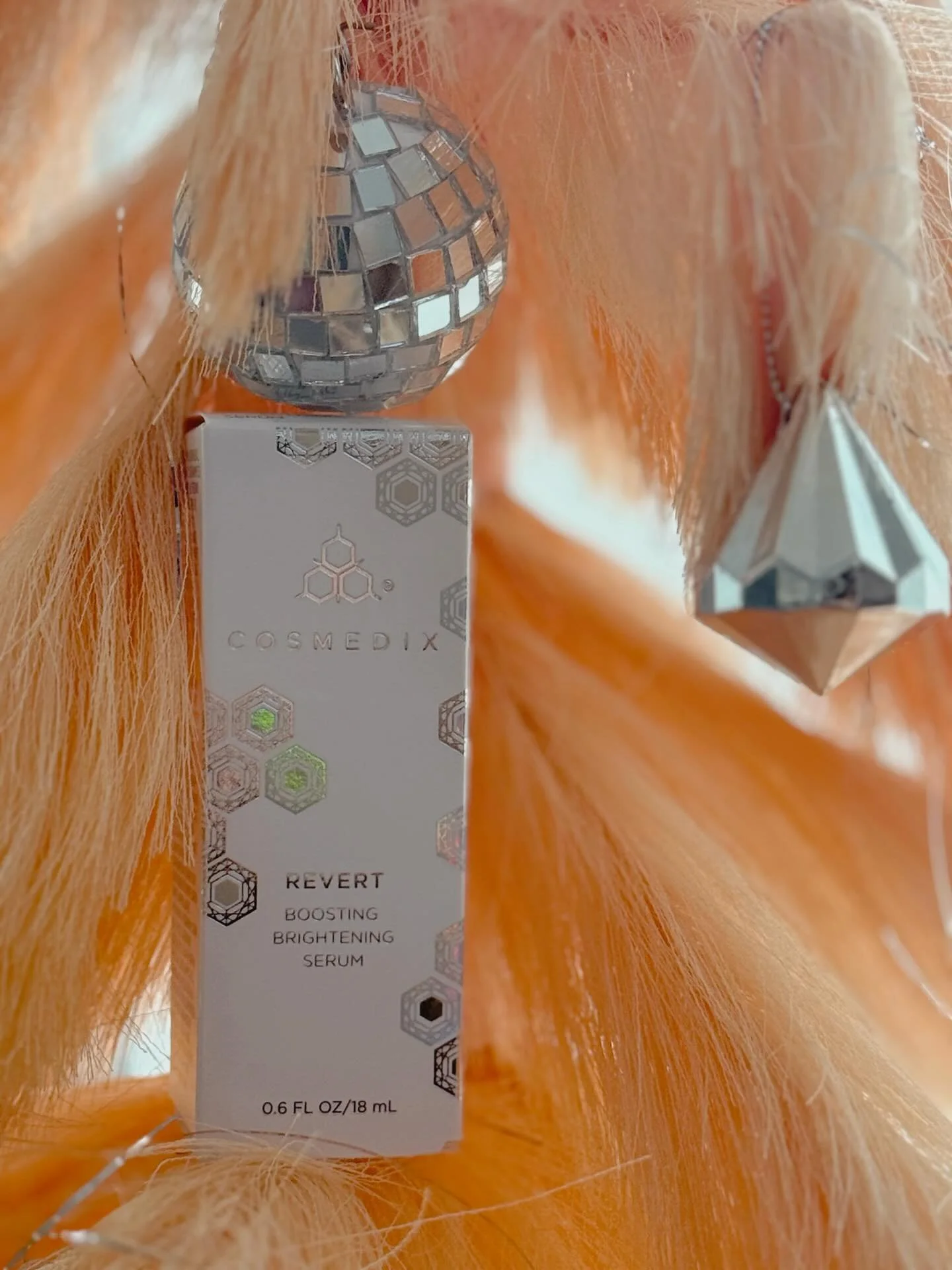 R E V E R T : : THE BEST BOOSTING + BRIGHTENING SERUM✨NEW YEAR~>NEW SKIN 2026 goal unlockedddd🔓

ask your esthetician next time you&rsquo;re in about the best form of vitamin C. 🌞Revert helps reduce the appearance of stubborn + unwanted pigments