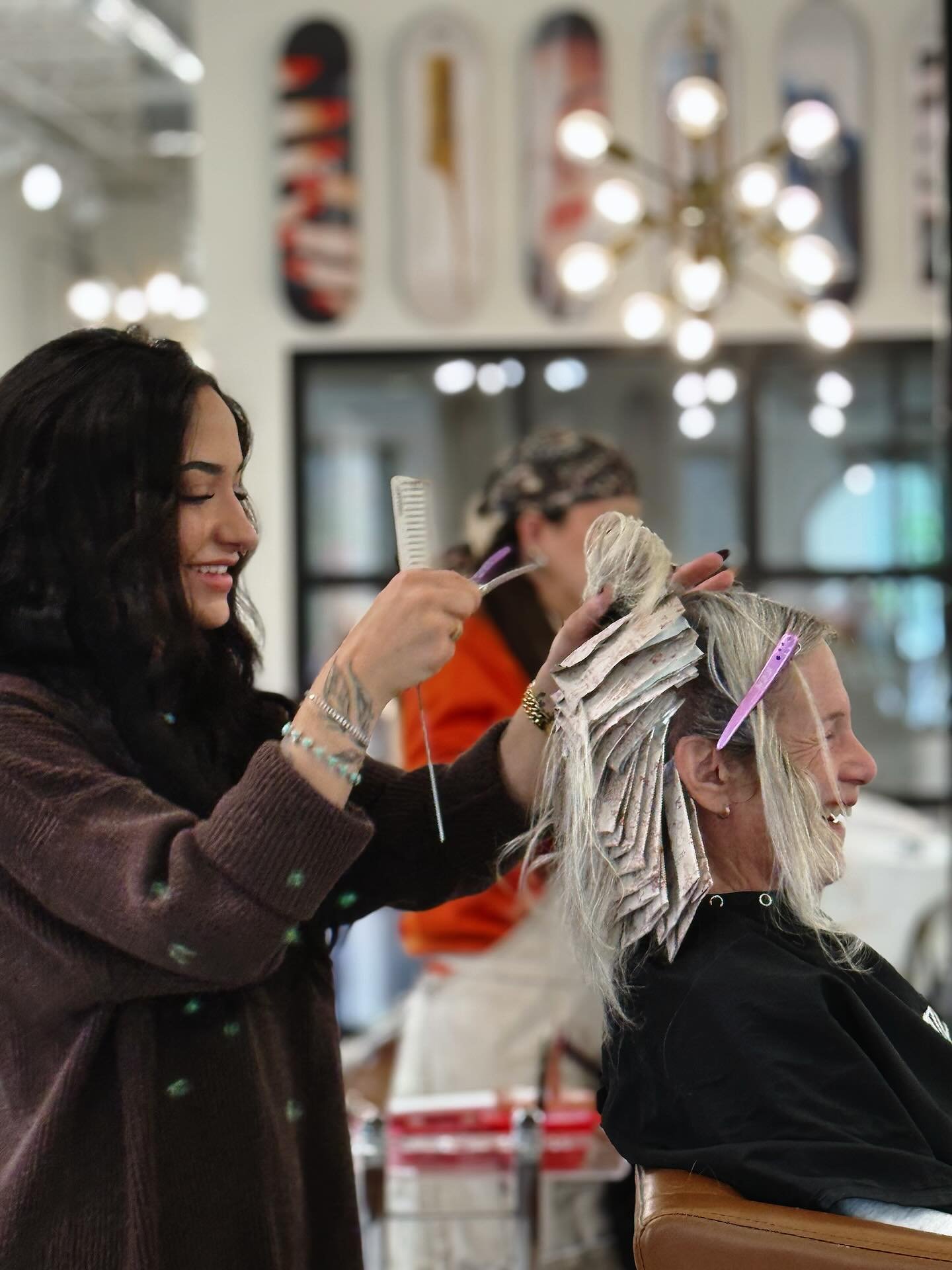 meet @zoe.nativemane our newest babe in town and here for all your hair and soul needs 😍 we are so beyond grateful to have her as our stylist at NM ❤️

@zoe.nativemane has been a dream addition to our team✨you will see this beautiful mega babe makin