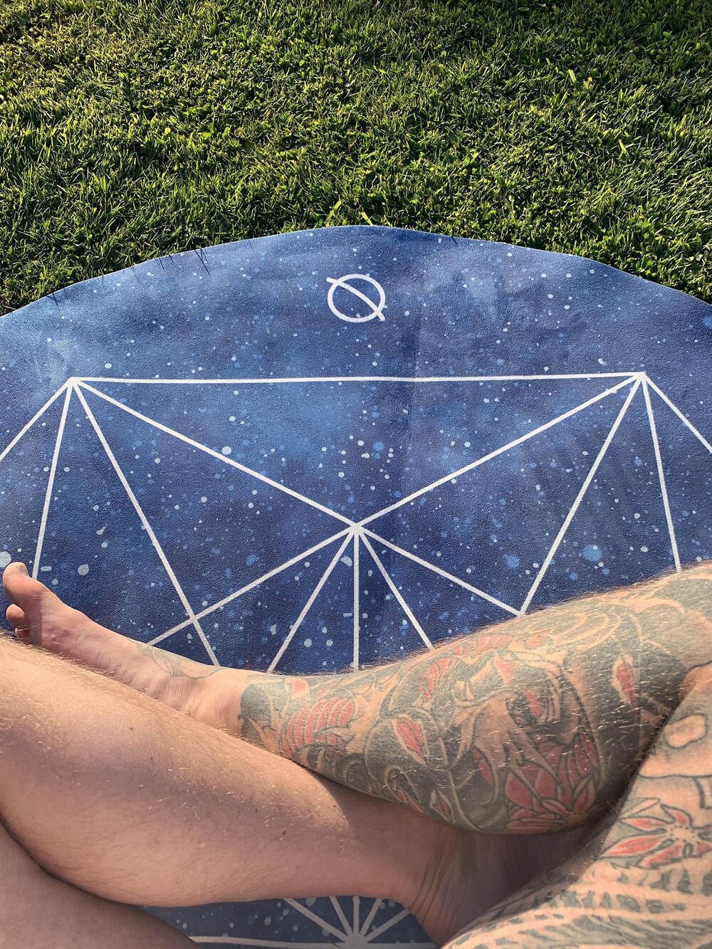 Cosmos - Pro Round Mat - Sustainable grippy yoga mat