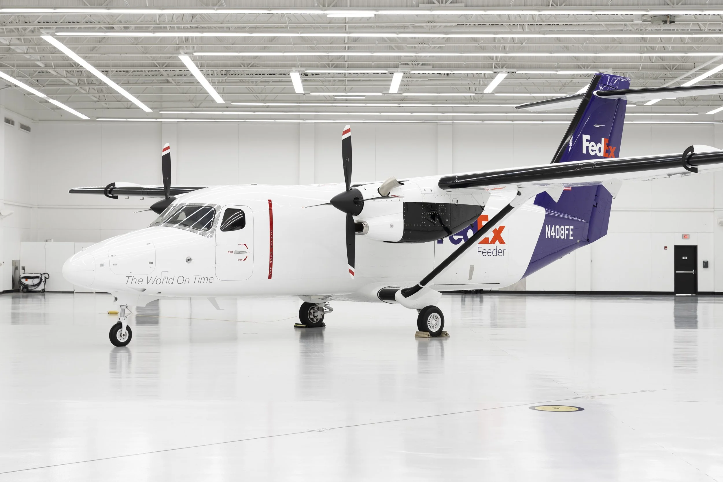 Textron delivers first SkyCourier to FedEx — Aviation Weekly