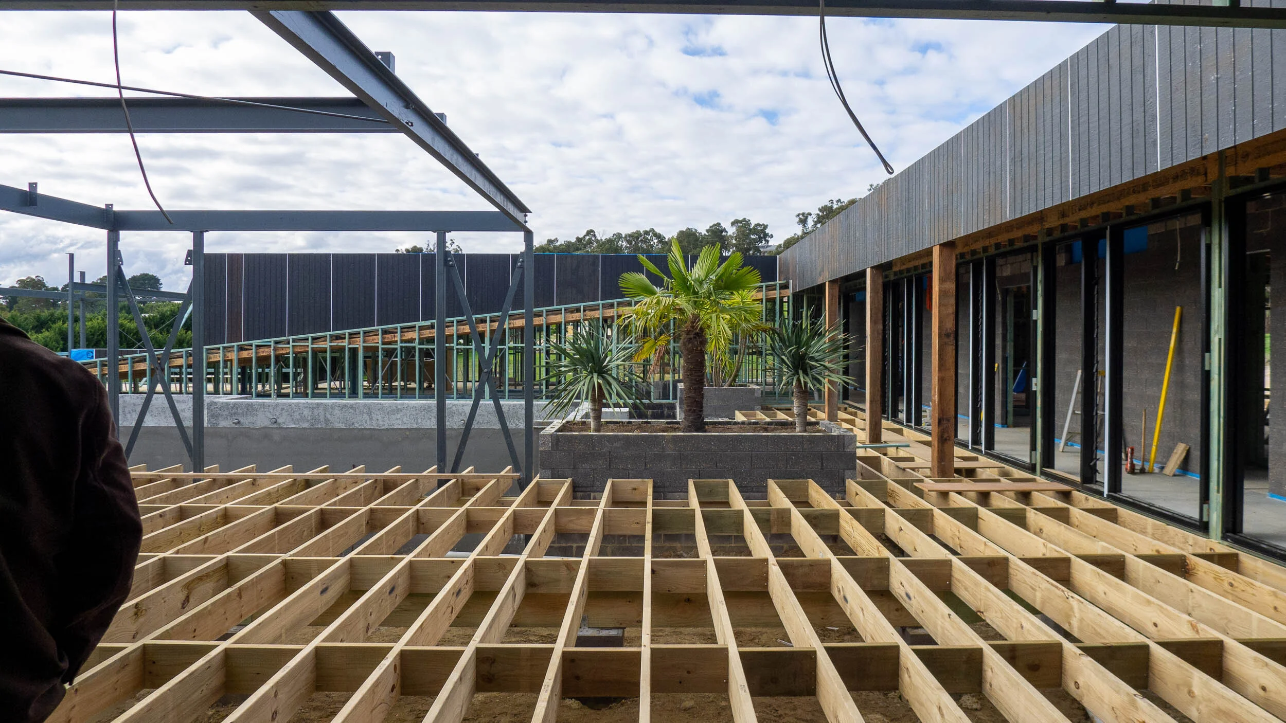 MRA-Conctruction-P1040967.jpg