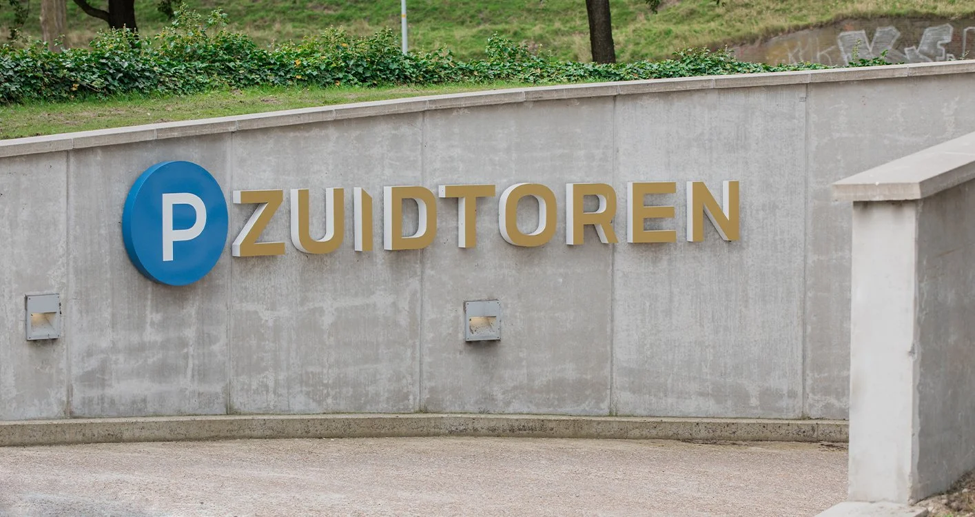 MAAQ-Zuidtoren-Hoofddorp-Offices-Kantoor-Wayfinding-Signing-1.jpg