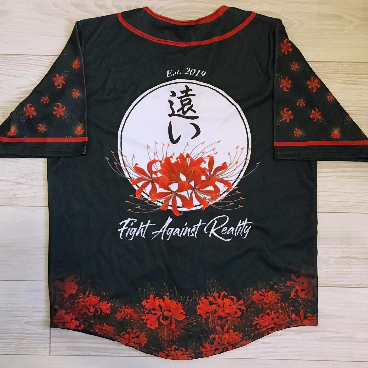 ♾
.
🥀🖤 F A R 🖤🥀
~~~~~~~~~~~~~
Custom Team Apparel by SCG
(Design NFS, sorry!)
.
This striking design was created for the Hawaii-based flow arts team &lsquo;Fight Against Reality&rsquo;. The artwork is inspired by the team symbol, a red spider lil