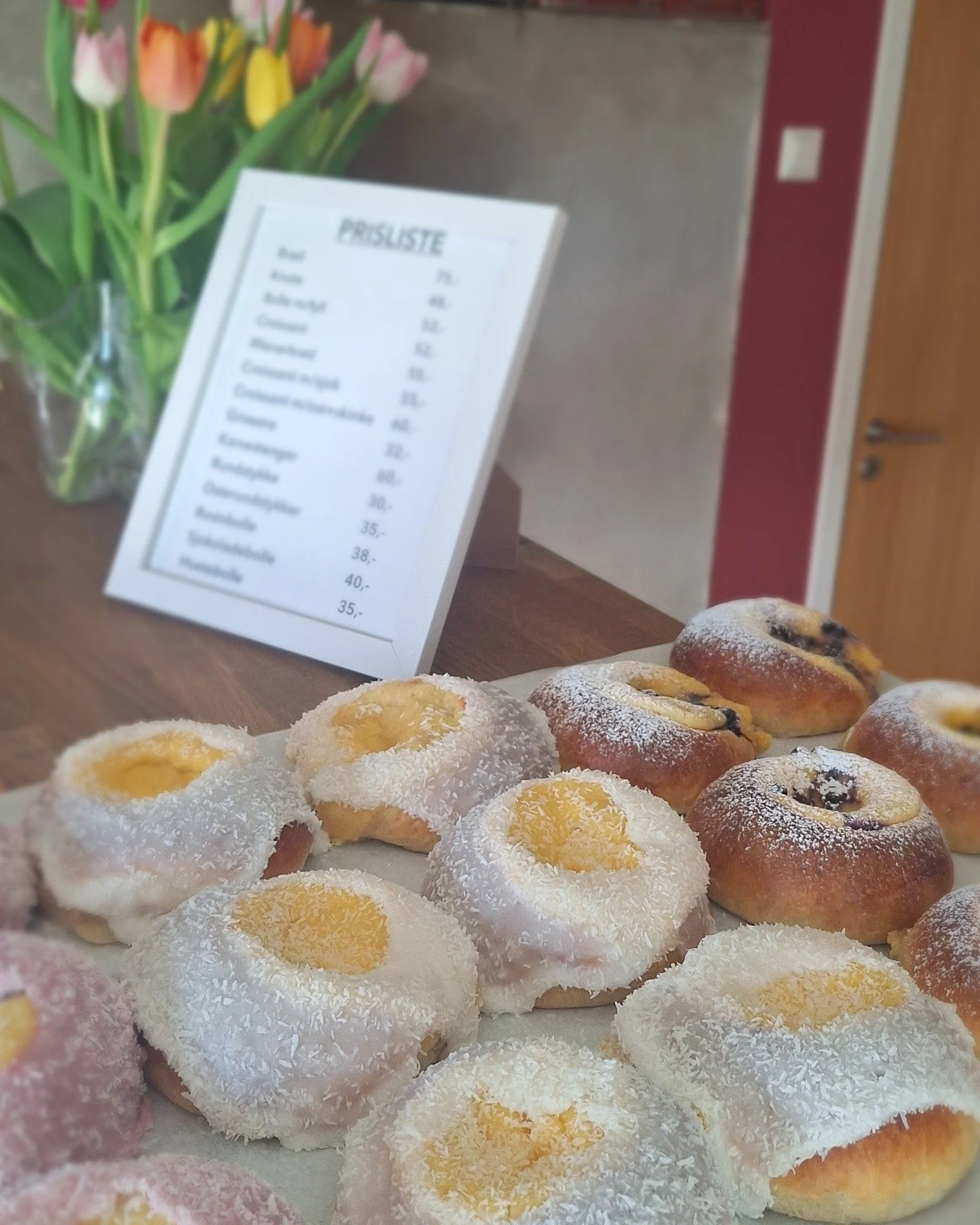 Velkommen til &aring;pent bakeri idag,  kl.14 til 17🌞🌞