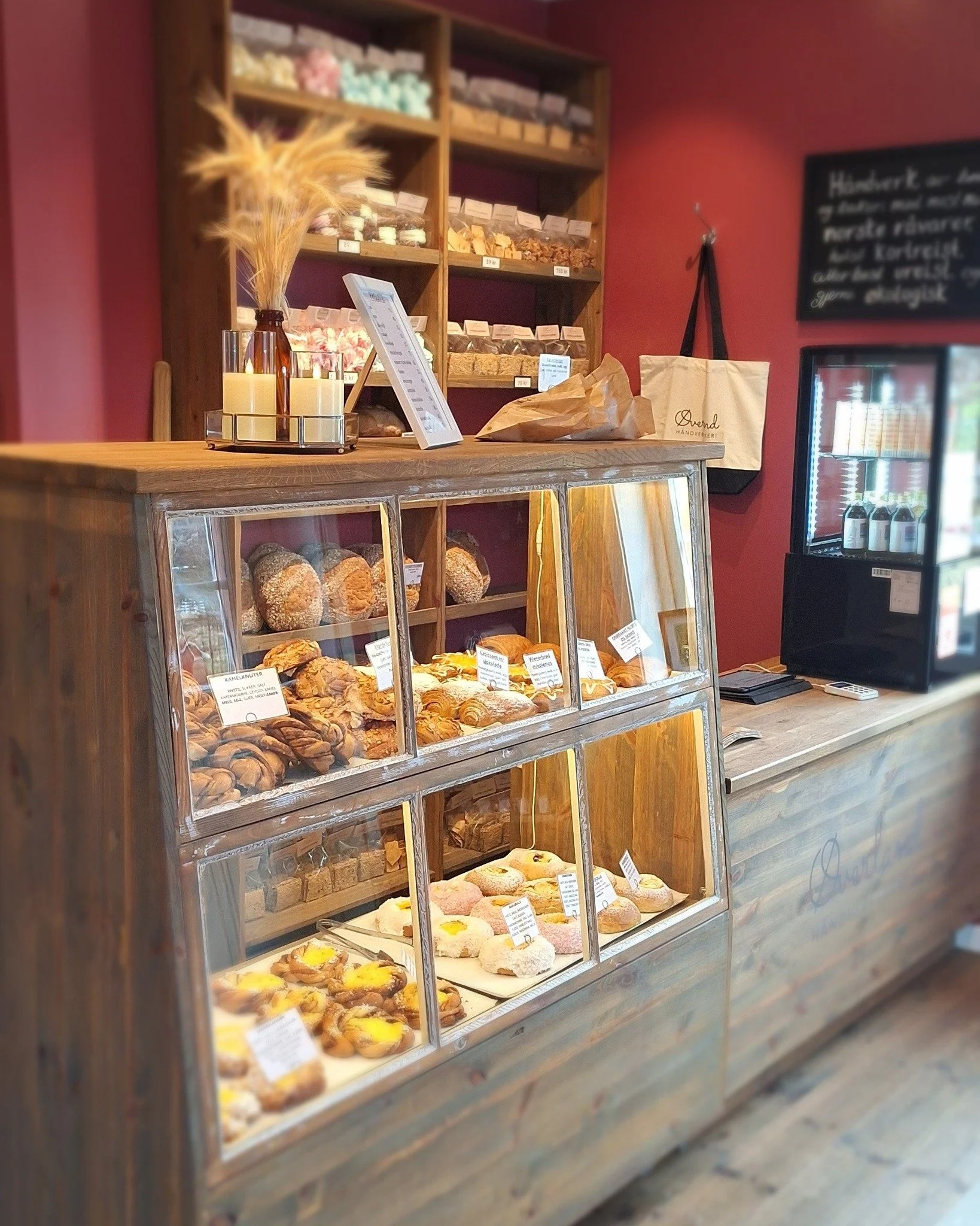 Velkommen til &aring;pent bakeri idag 🌞👋
Kl.14 til 17