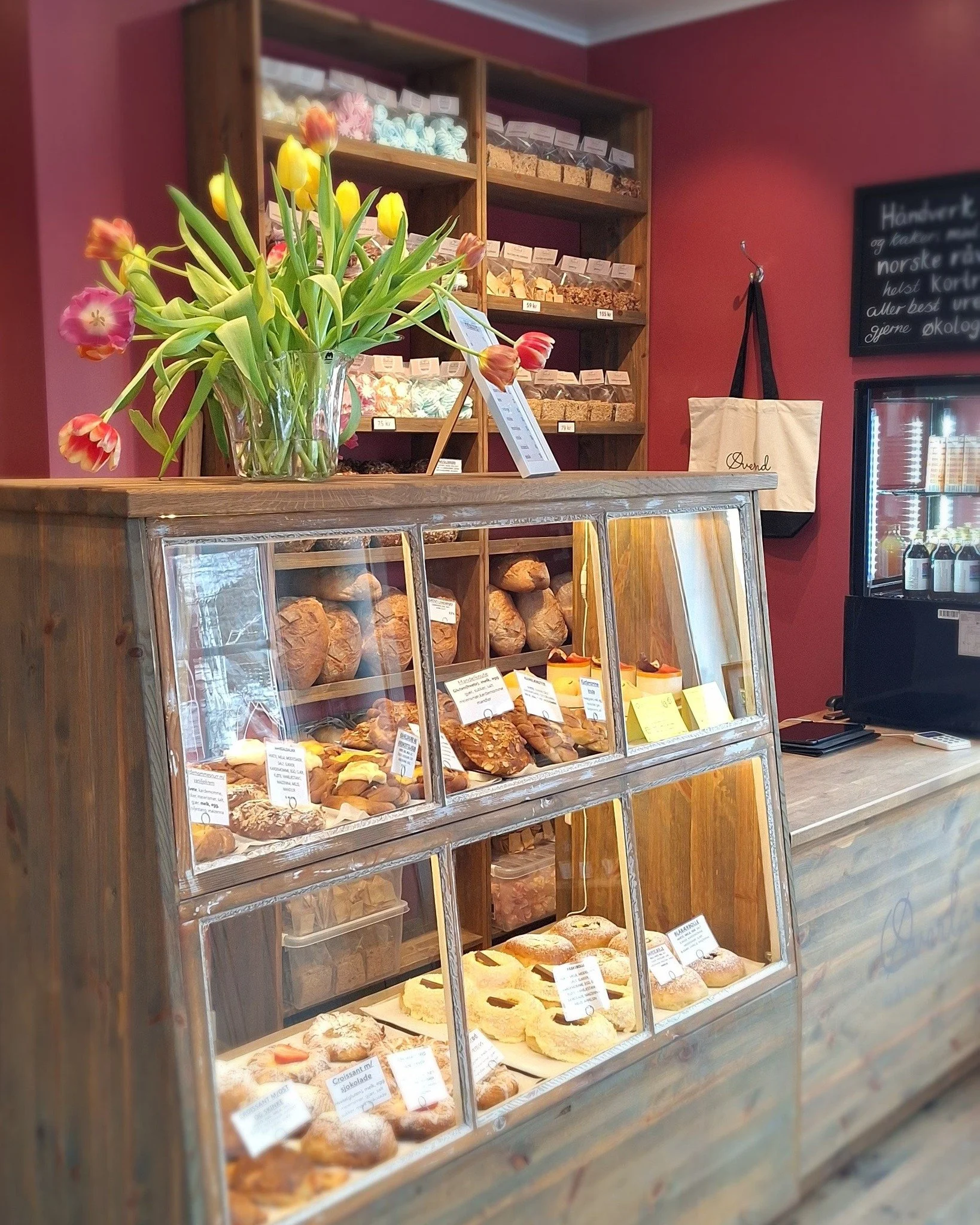 Velkommen til &aring;pent bakeri idag skj&aelig;rtorsdag 🌼🐥🌼🐥
Kl.14 til 17