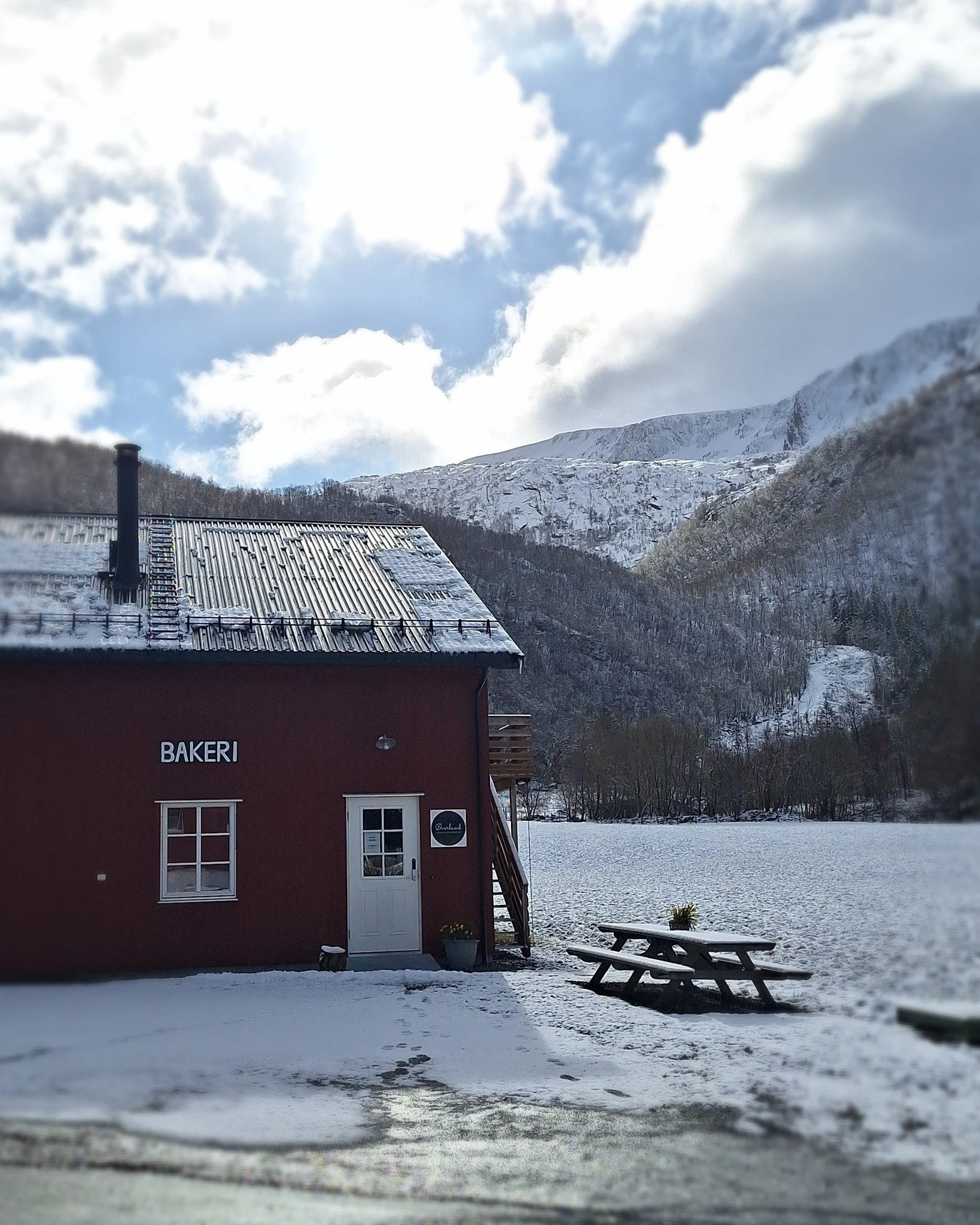 &Oslash;nsker alle v&aring;re kunder ei god p&aring;ske💛P&aring;skeaften holder vi stengt.
🌼 Ses igjen l&oslash;rdag 11.april 🌼