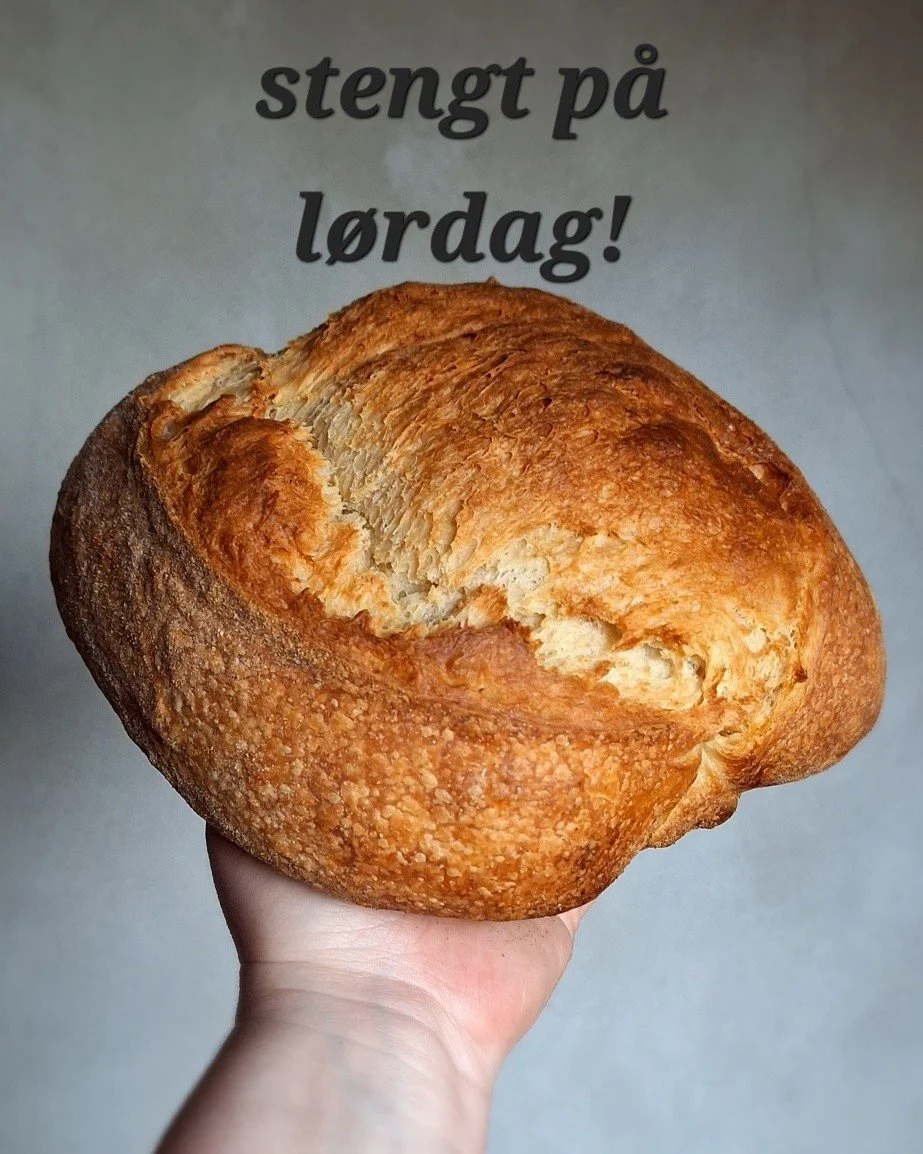 S&oslash;ndag feirer vi konfirmanten v&aring;r her p&aring; g&aring;rden 🇧🇻⚘️
S&aring; vi holder stengt bakeri for &aring; bruke tid til forberedelser 🌞