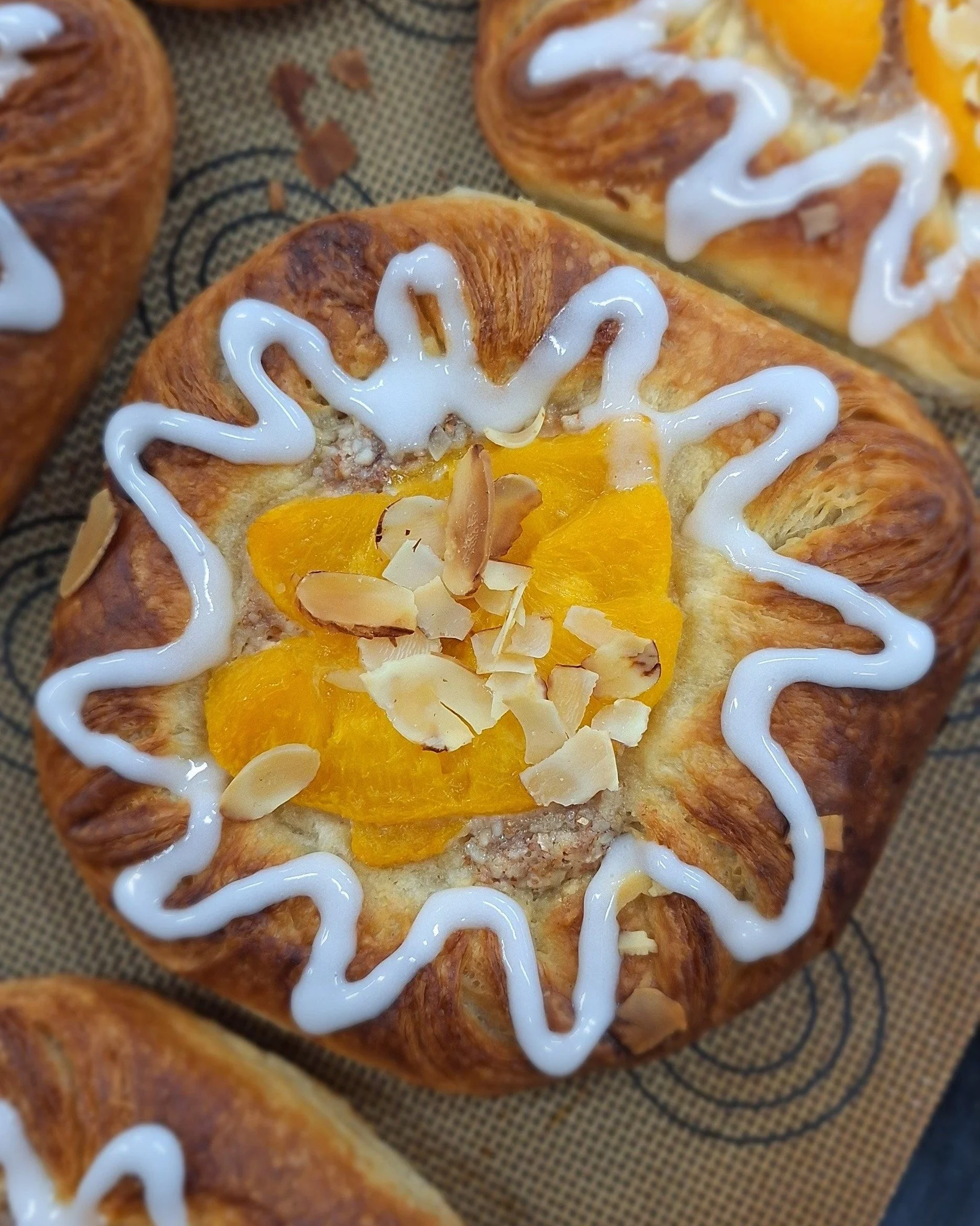 Velkommen til &aring;pent bakeri idag 
Fra kl.14 til 17 🌸🌸🌸🌸