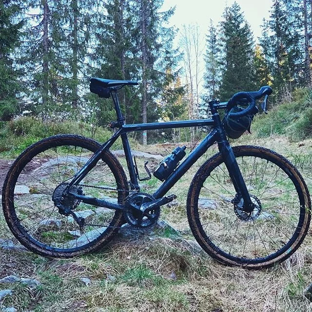 Litt singletrack med bukkestyre for å krydre grusturen