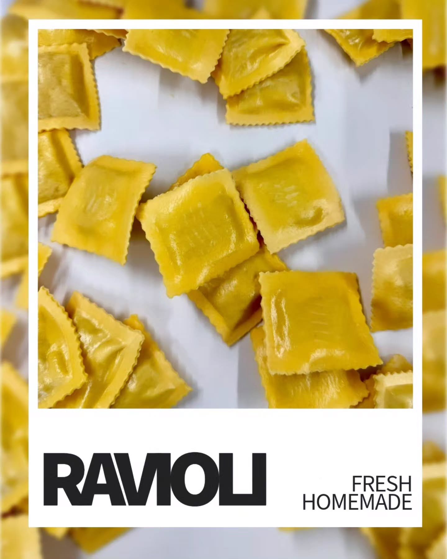 Fresh homemade Ravioli 🇮🇹✨
Mit ganz viel Amore gemacht, frisch zubereitet - einfach buonissimi! 🤌🏼🍝 
Semplice, autentisch &amp; voller italienischer Liebe. ❤️🇮🇹
.
Erh&auml;ltlich bei:
📍 Im Store: Weberstrasse 8, 5430 Wettingen
🛒 Im Online-Sh