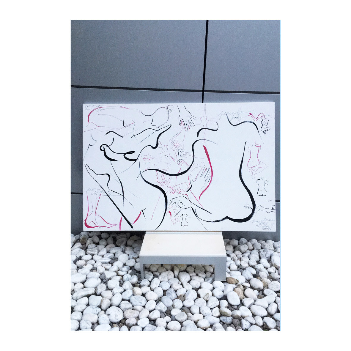 01-Tributetothefemalebody-display.jpg
