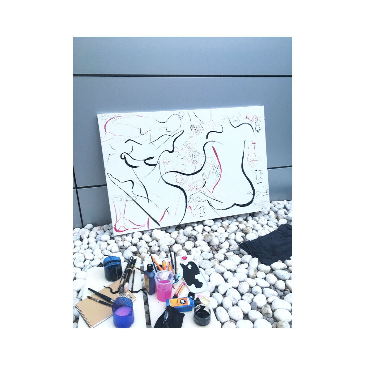 01-Tributetothefemalebody-display2.jpg