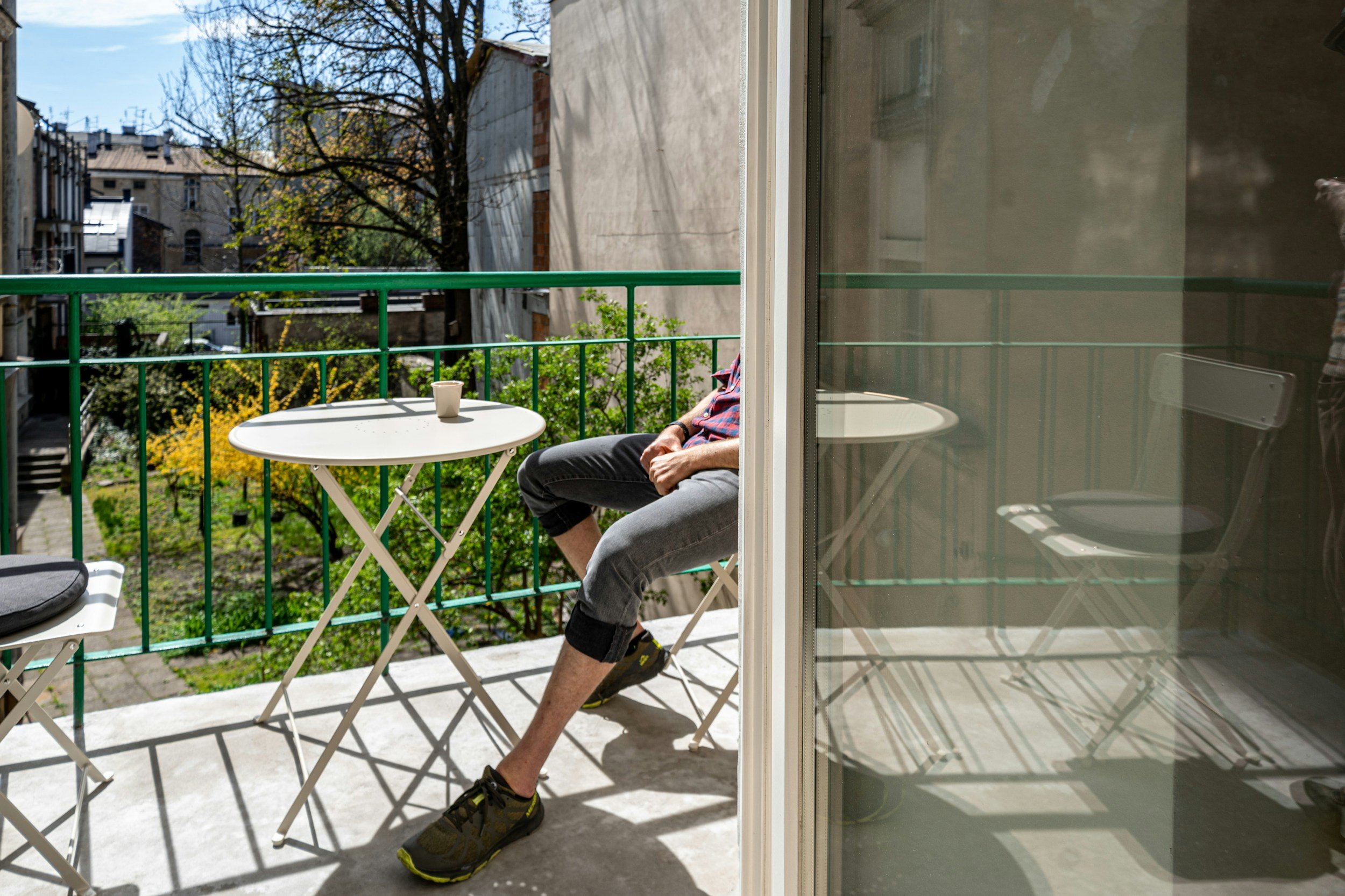 Zomerproof wonen: houd muggen, insecten en pollen buiten met horren op maat