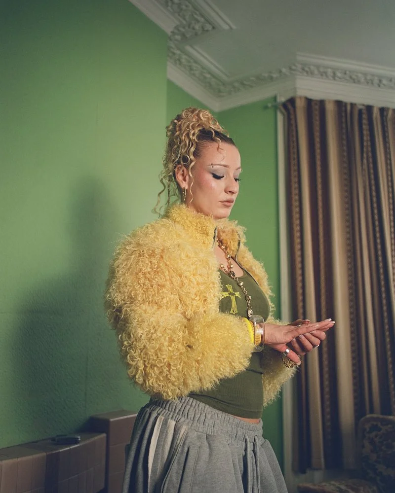 RUBII_CONFIDENCE_HOLLY WHITTAKER_ 1.jpg