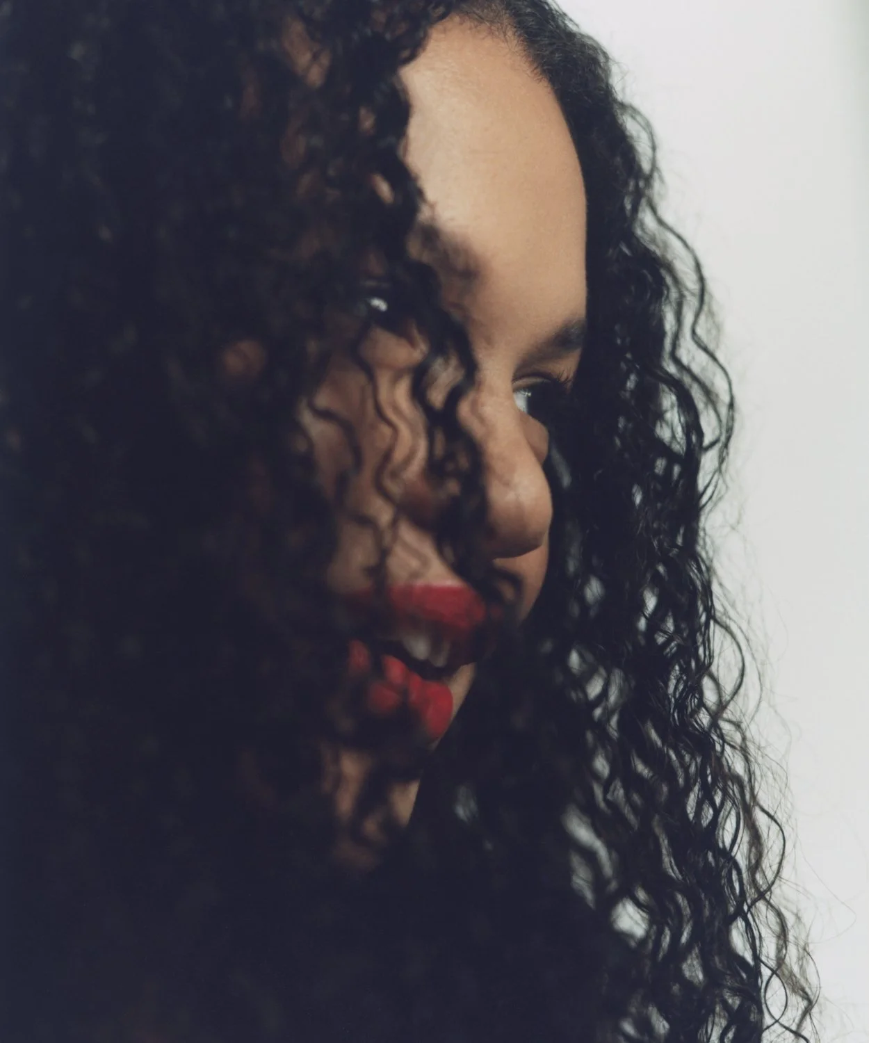 SASHUANA_BY HOLLY WHITTAKER_6.jpg