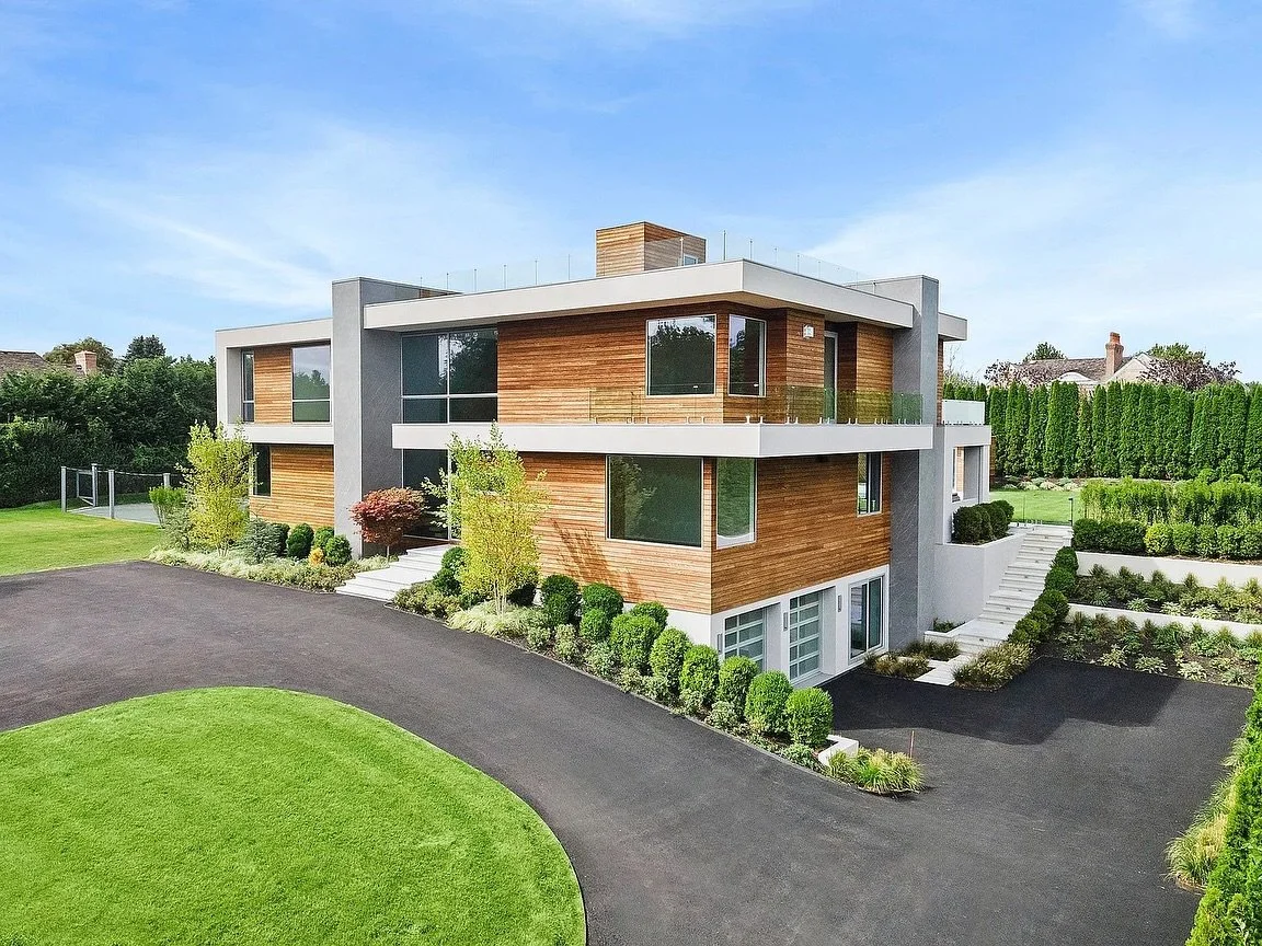✨ 134 Kellis Pond Lane, fully staged and ready to impress. From empty rooms to a home that inspires buyers, our team transforms new builds and listings into market-ready showpieces. With curated furnishings, layered textures, and thoughtful details, 
