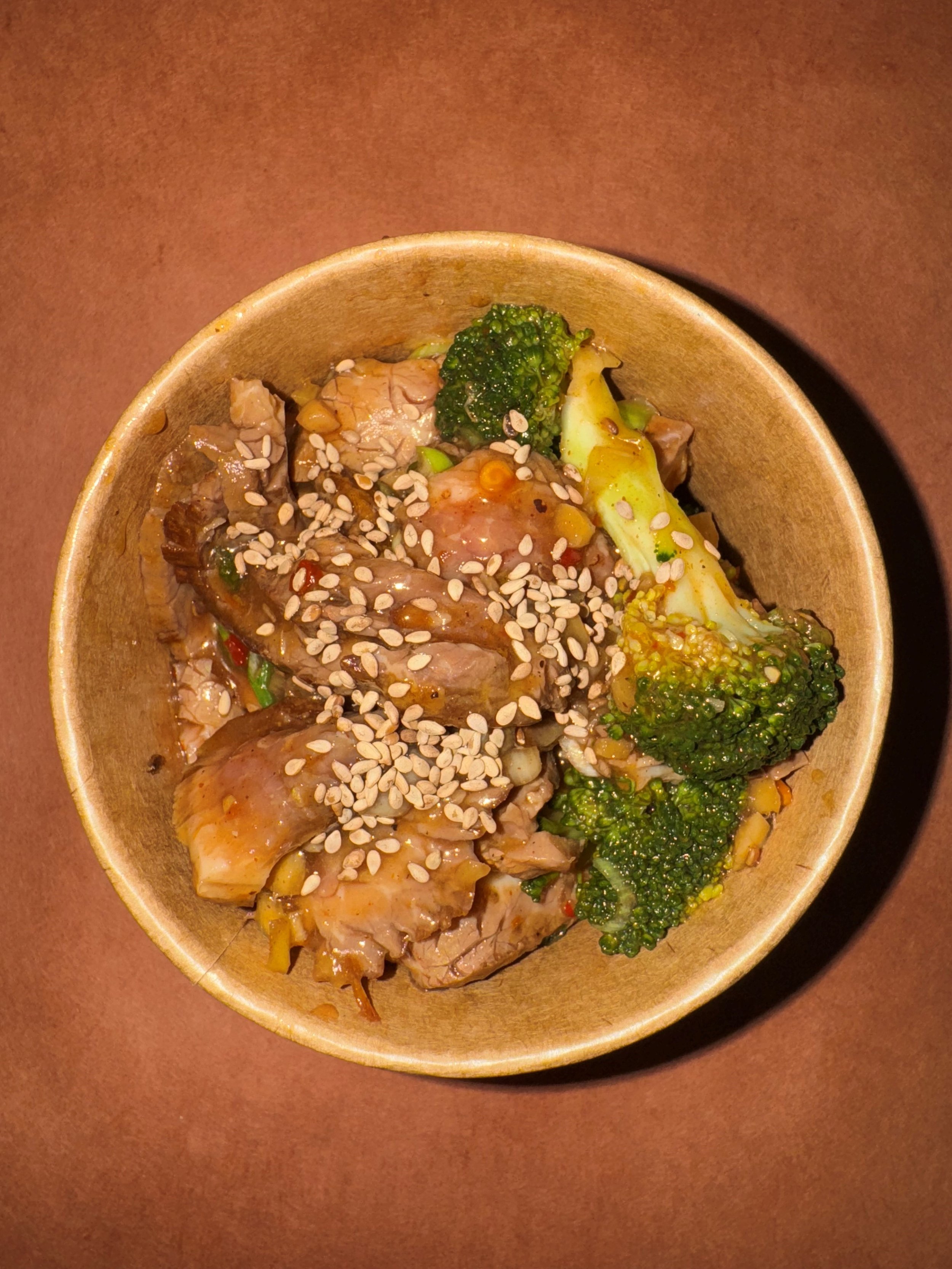flank steak with broccoli.jpg