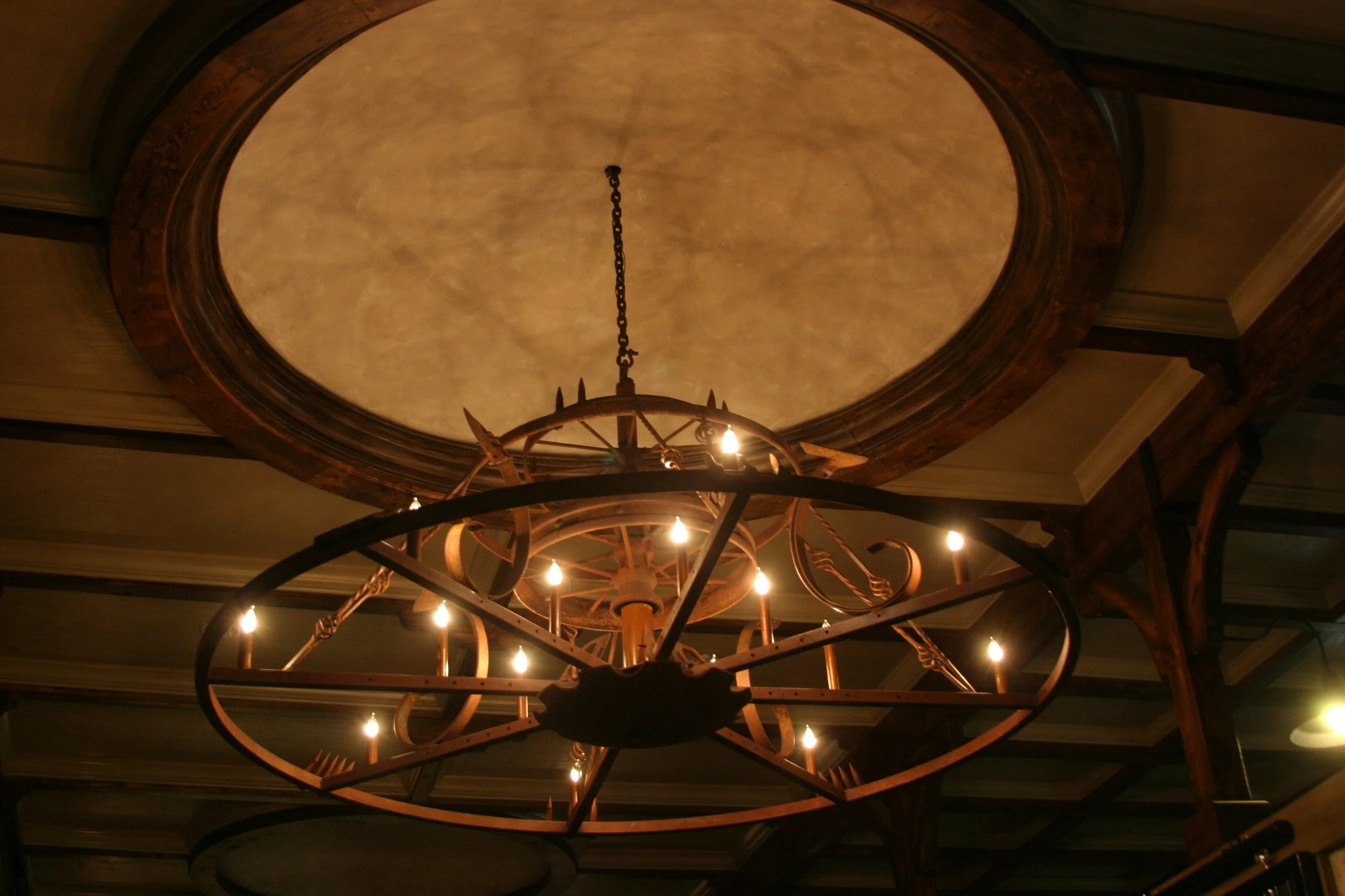 Chandelier 4.jpg
