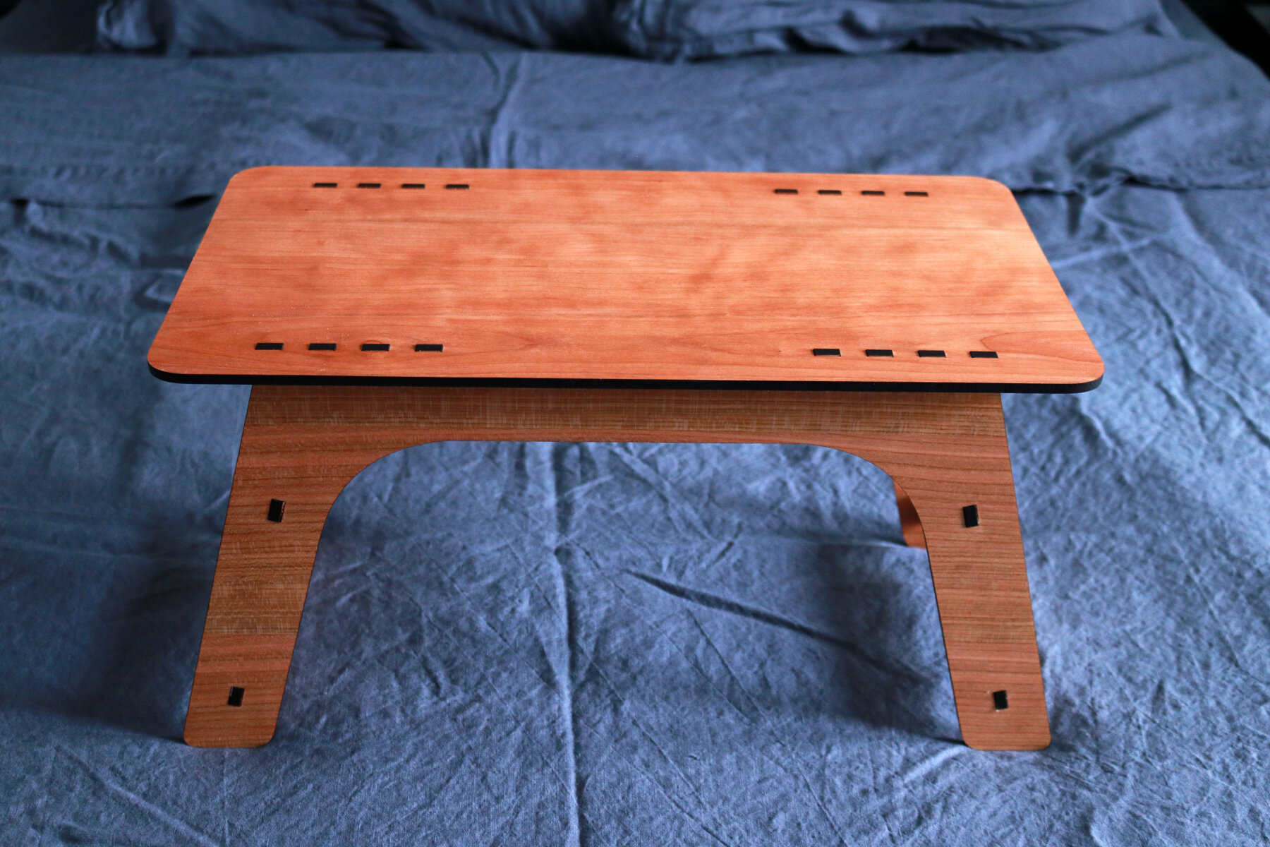 041_Minimal-Personal-Wood-Table-03.jpg