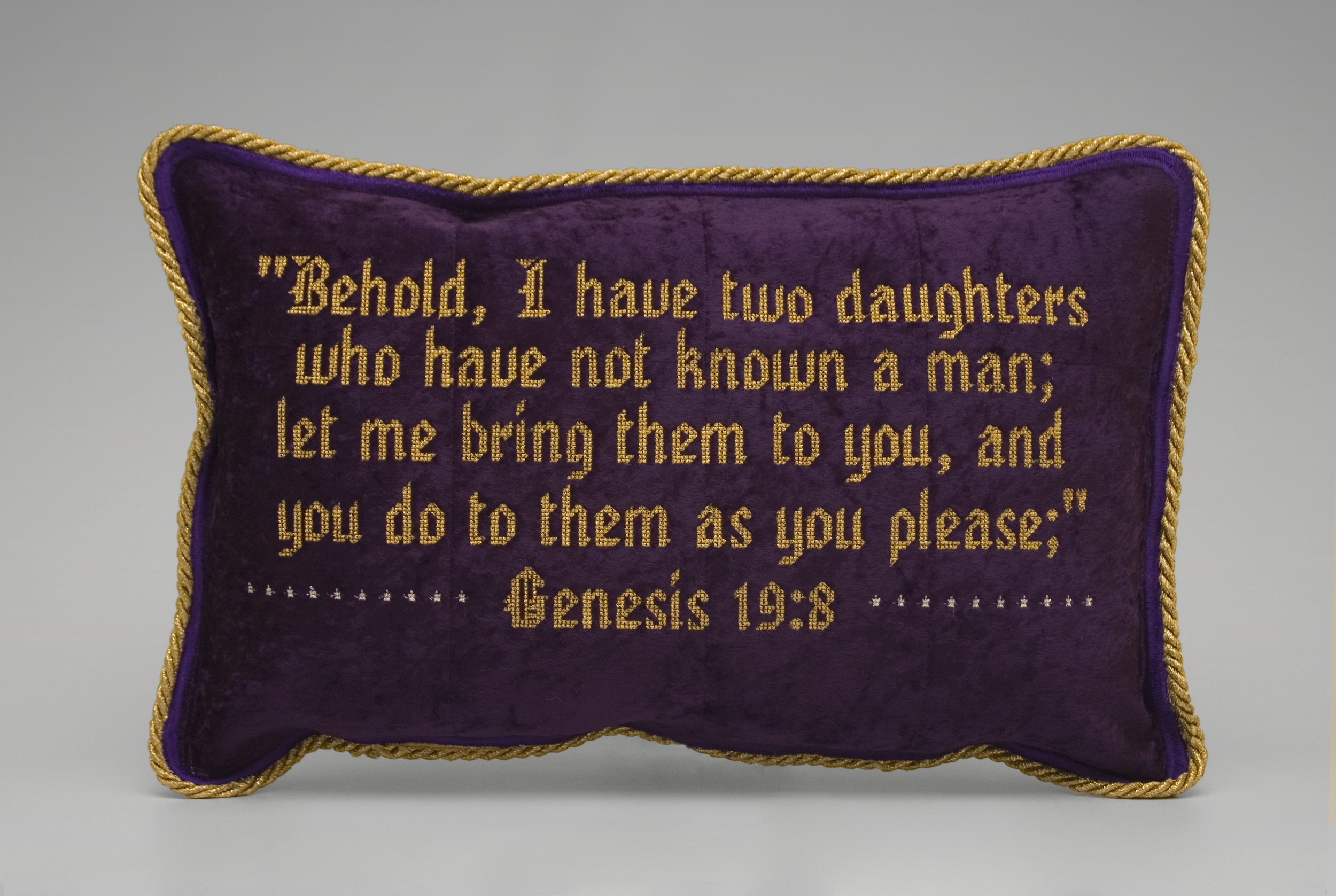 purple-pillow-alicia-ross.png