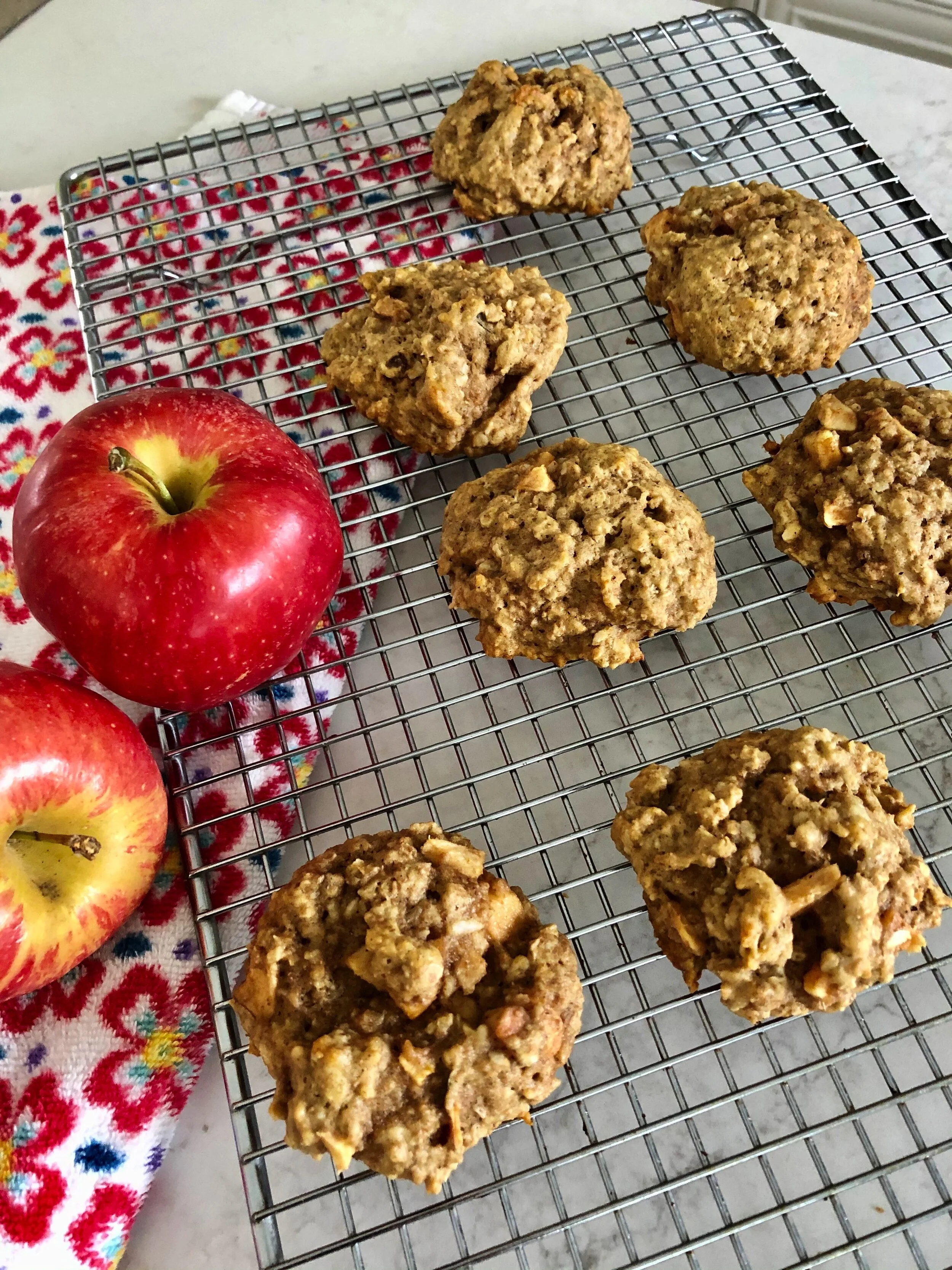 Apple Cinnamon Oatmeal Cookies