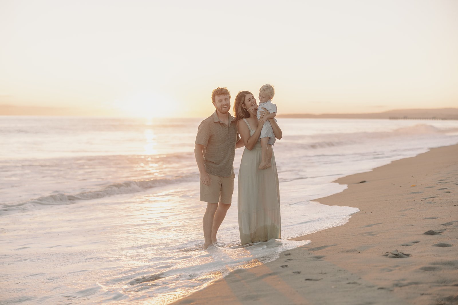 The Magic of a Golden Hour Family Photoshoot