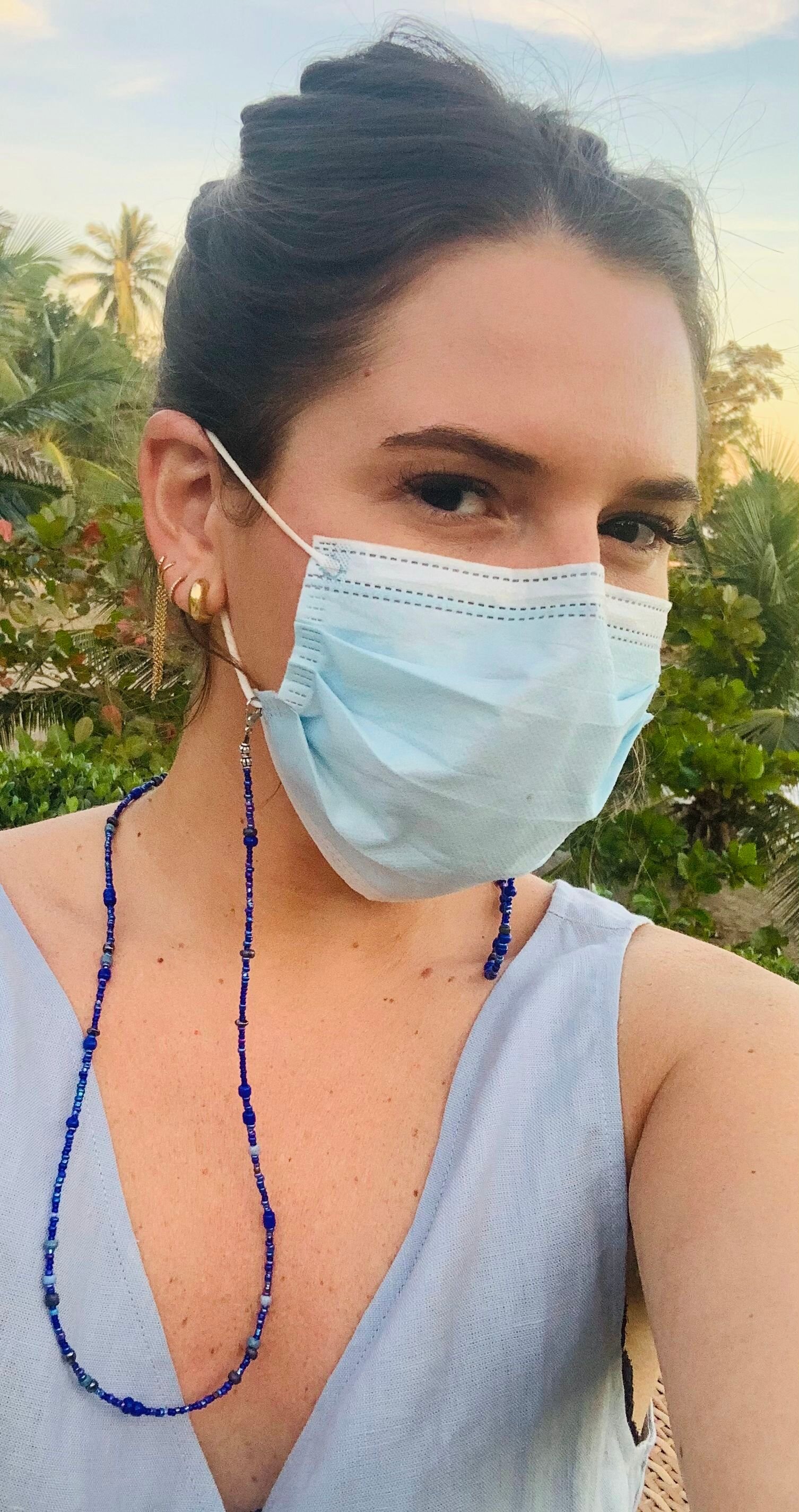 Blue Mask &amp; Sunglass Chain (2 in 1)