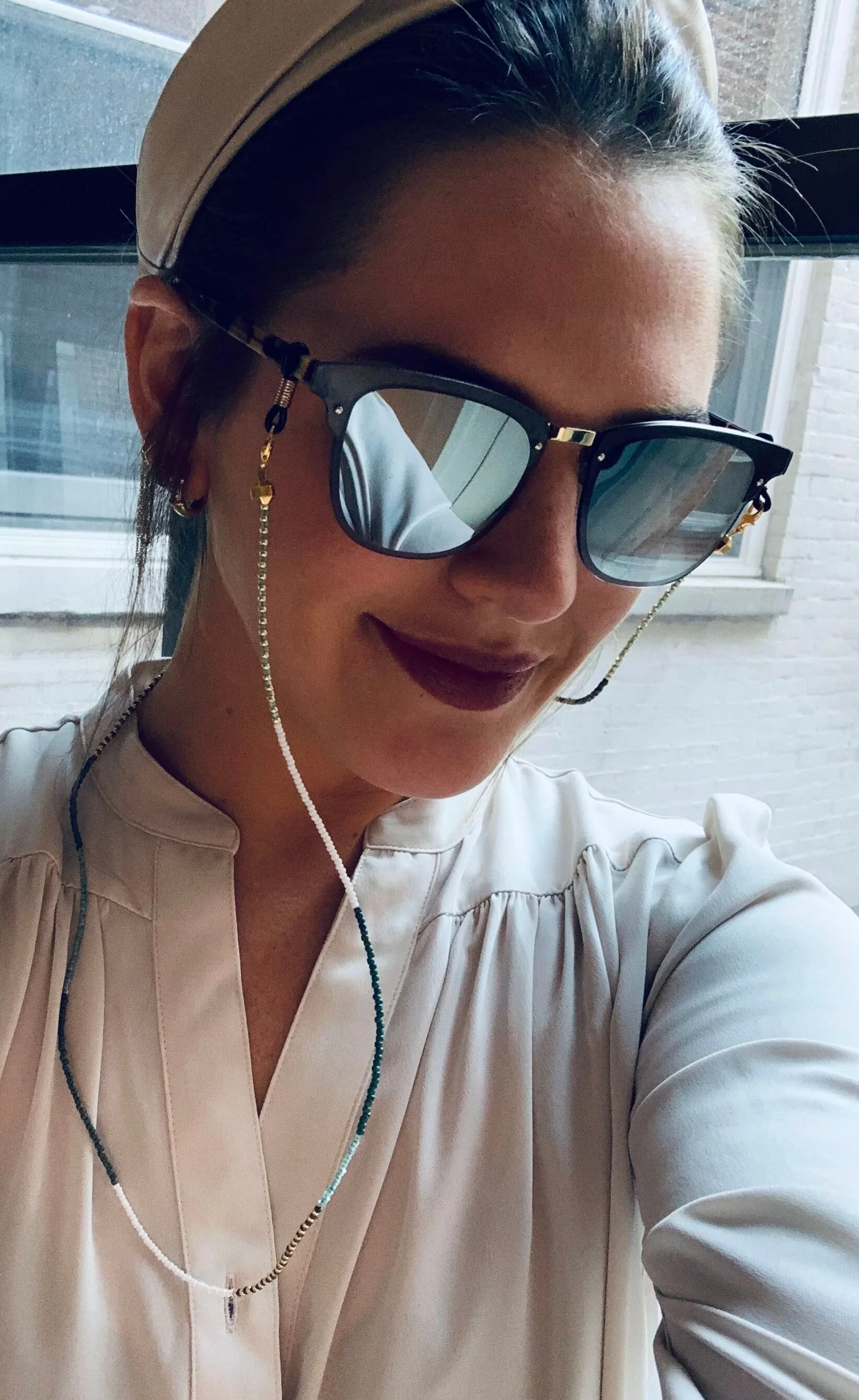 Tiny Olive Mix Mask &amp; Sunglass Chain (2 in 1)