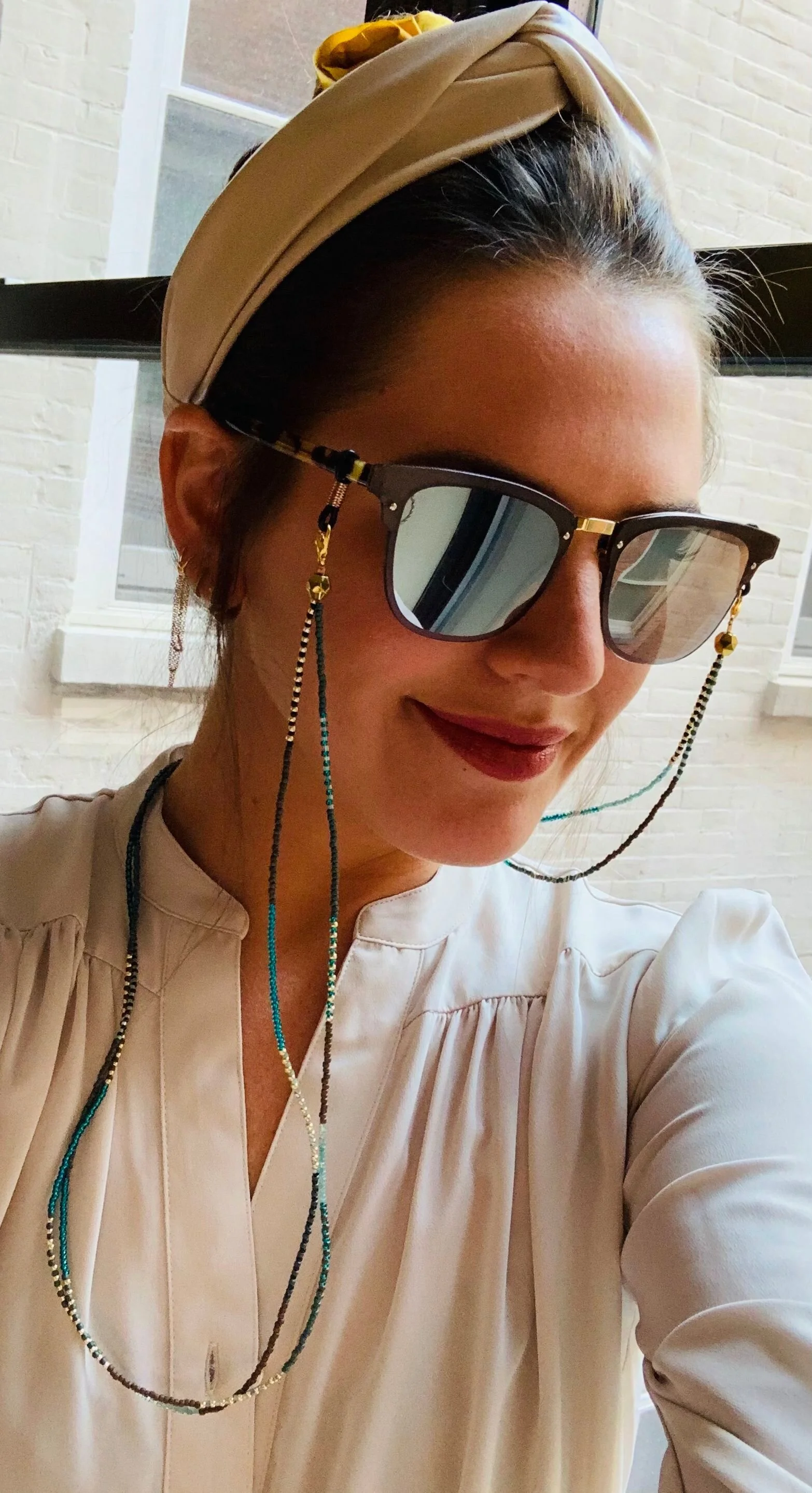 Double Tiny Olive Mix Mask &amp; Sunglass Chain (2 in 1) 