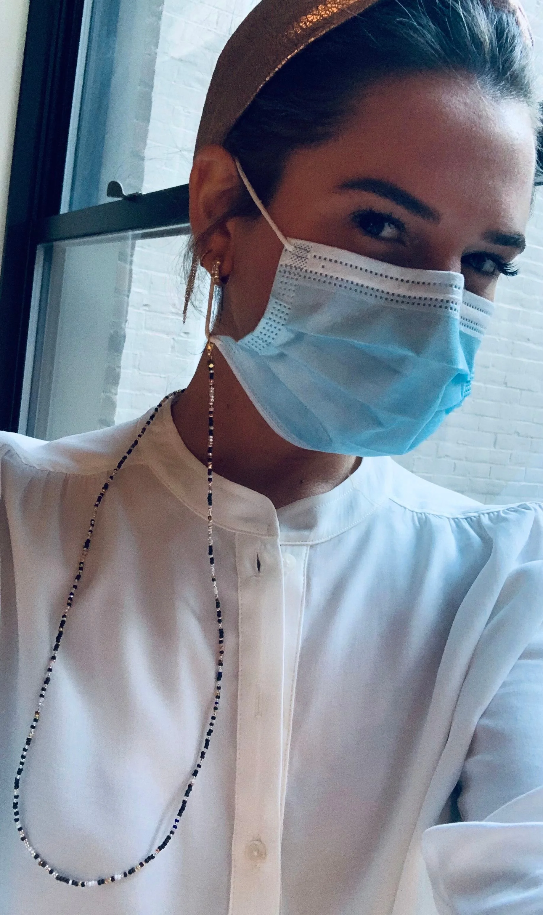 Tiny Multicolored Olive Mask &amp; Sunglass Chain (2 in 1)