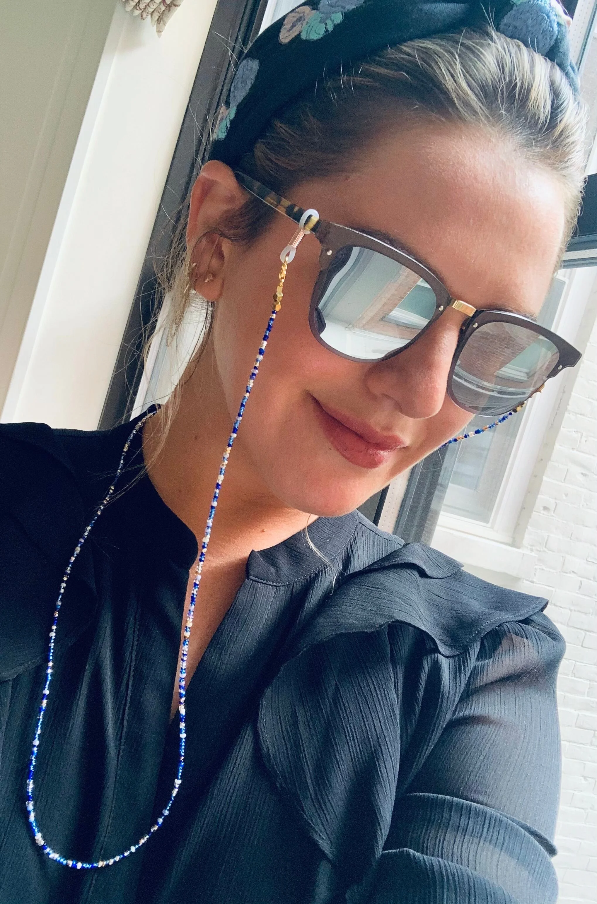 Small Blue Mask &amp; Sunglass Chain (2 in 1)