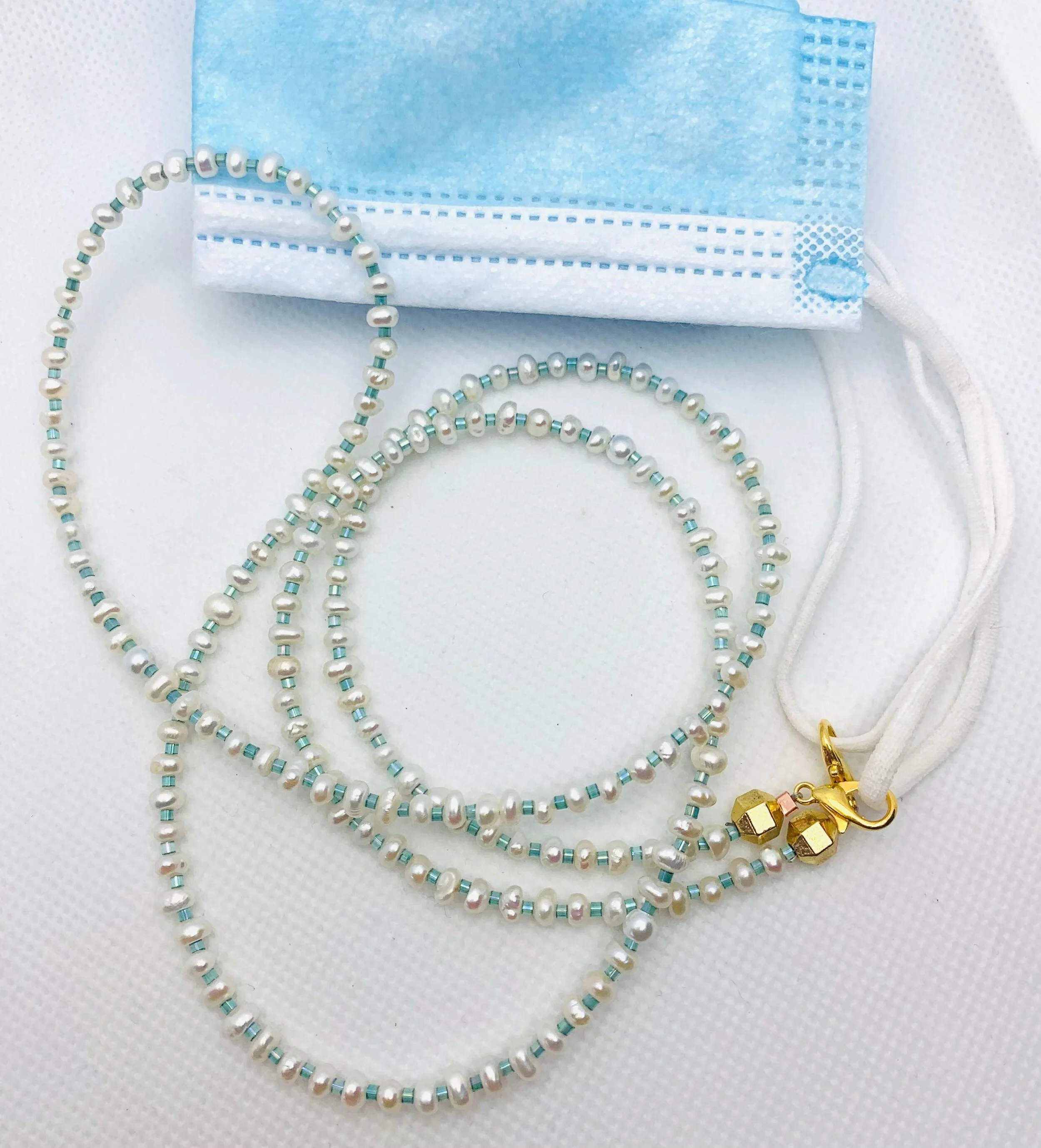 Pearls Green Mask &amp; Sunglass Chain (2 in 1)