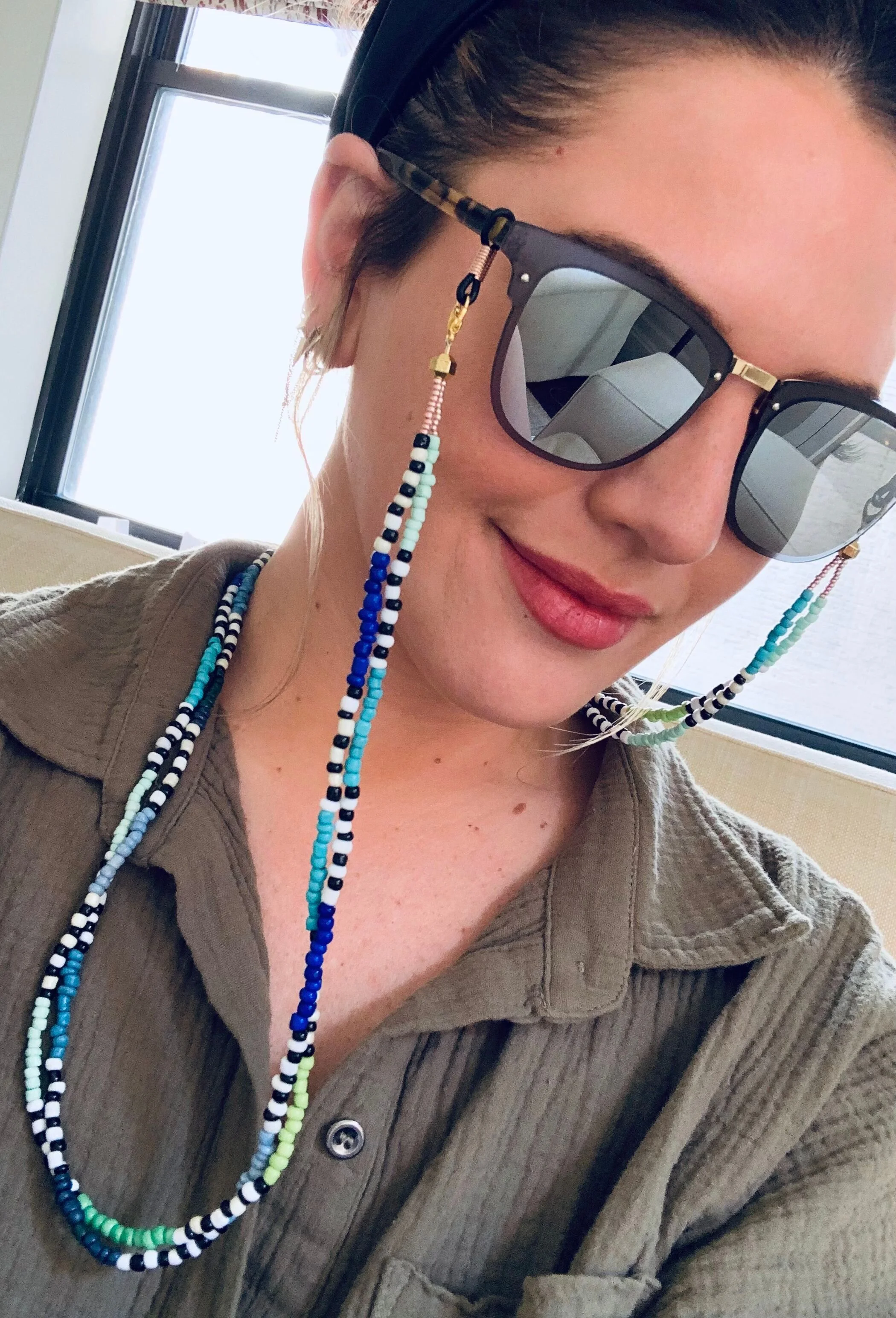 Double Domino Blue Green Mask &amp; Sunglass Chain (2 in 1)