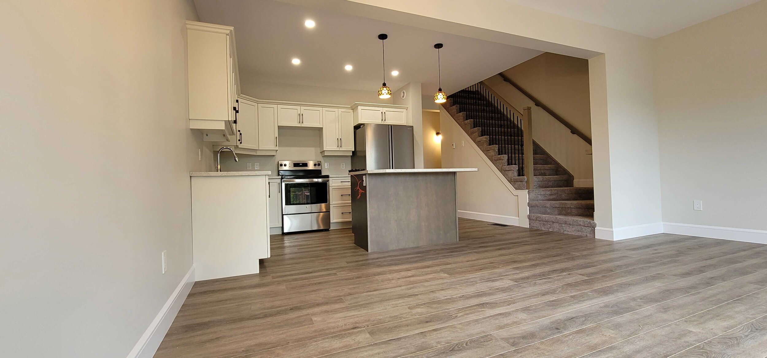 Dining Area.jpg