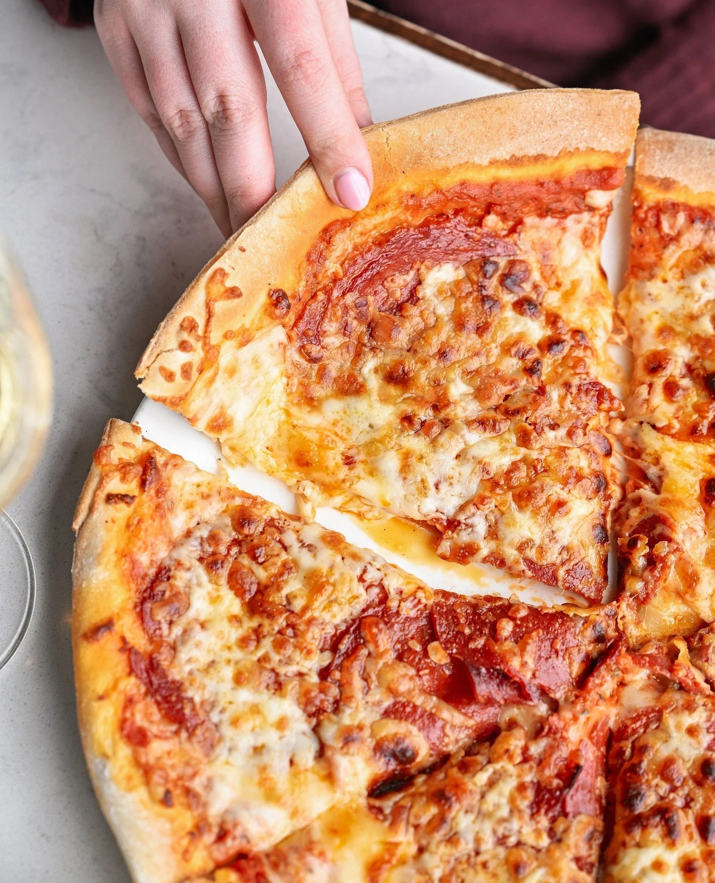 Summer Fridays 🫱🏻&zwj;🫲🏼 wood-fired pizza⁠
⁠
Our pizzas are hand-crafted, fired up in the oven, and served with a perfect crispy crust. And yes, we&rsquo;ve got a gluten free option too! #gettothepoynt